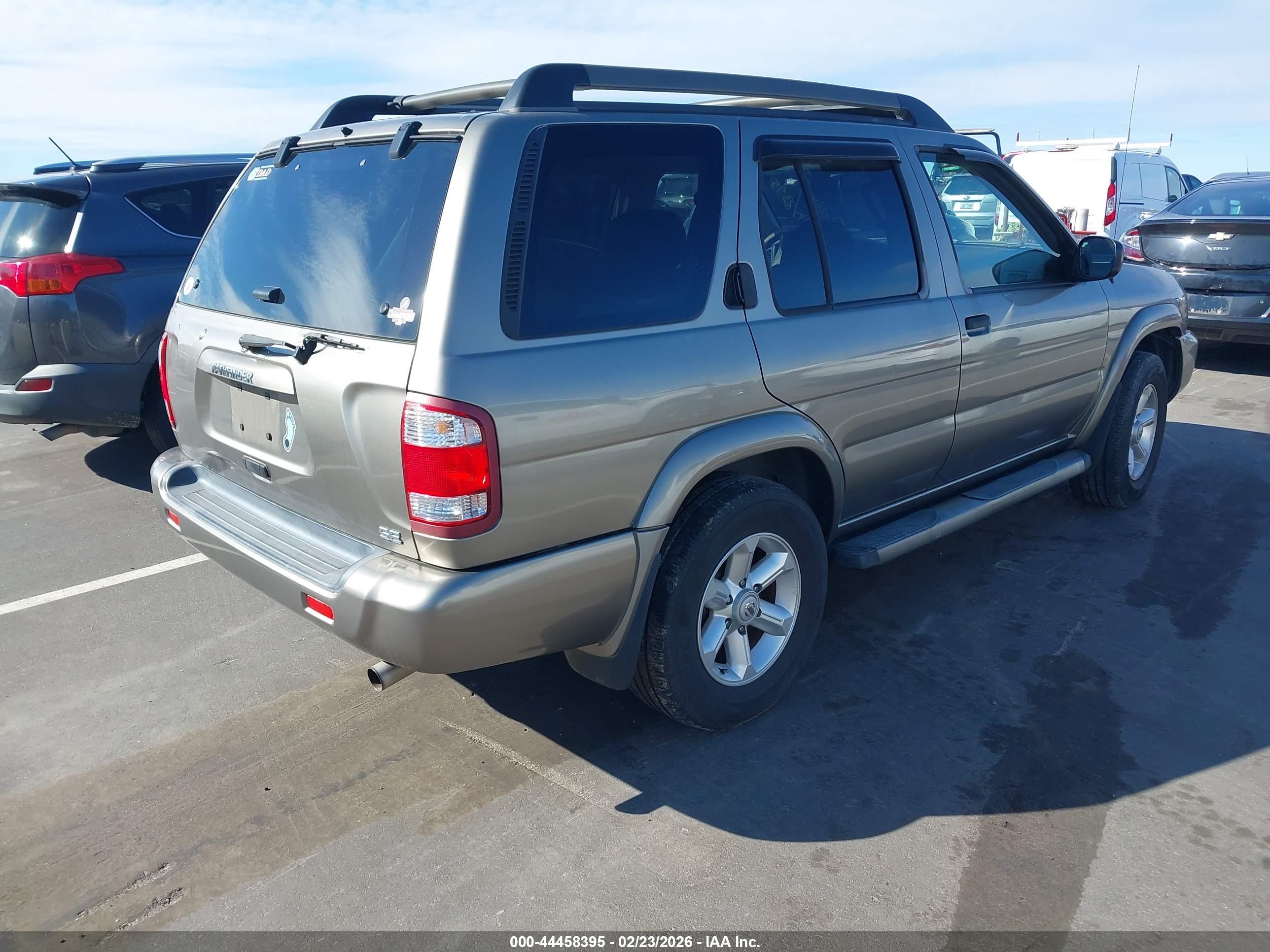 NISSAN PATHFINDER image 4