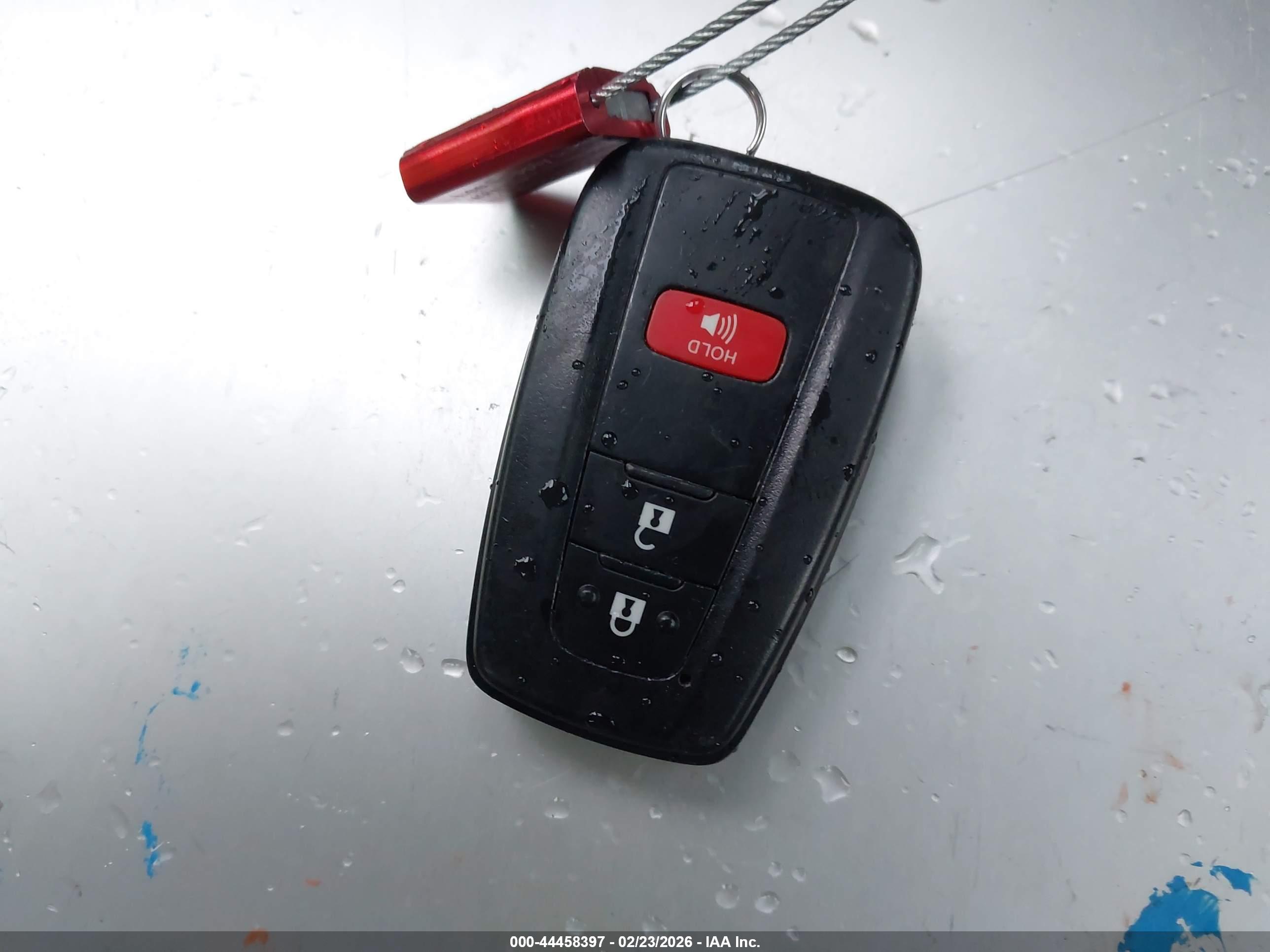 TOYOTA PRIUS image 11