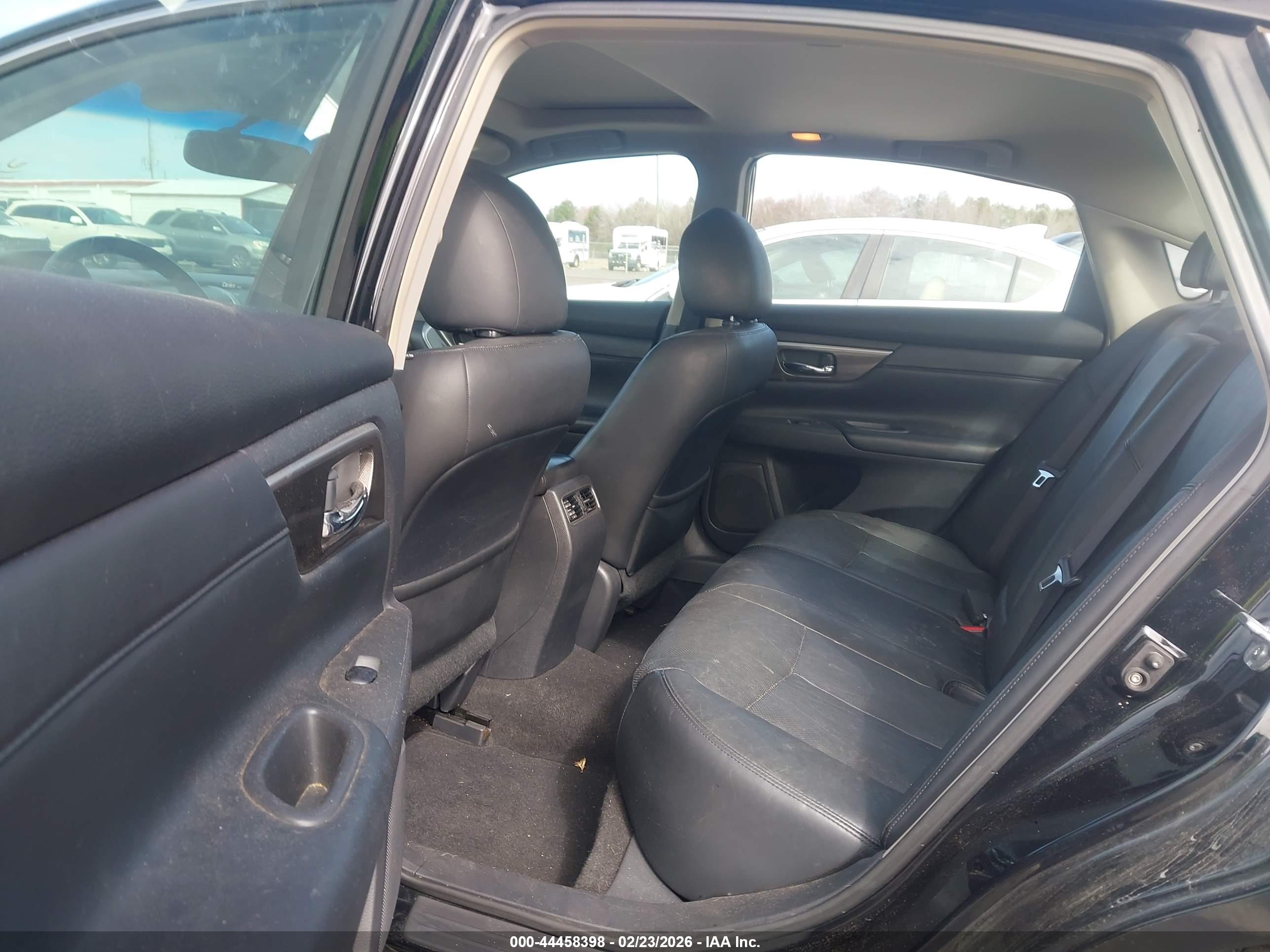 NISSAN ALTIMA image 8