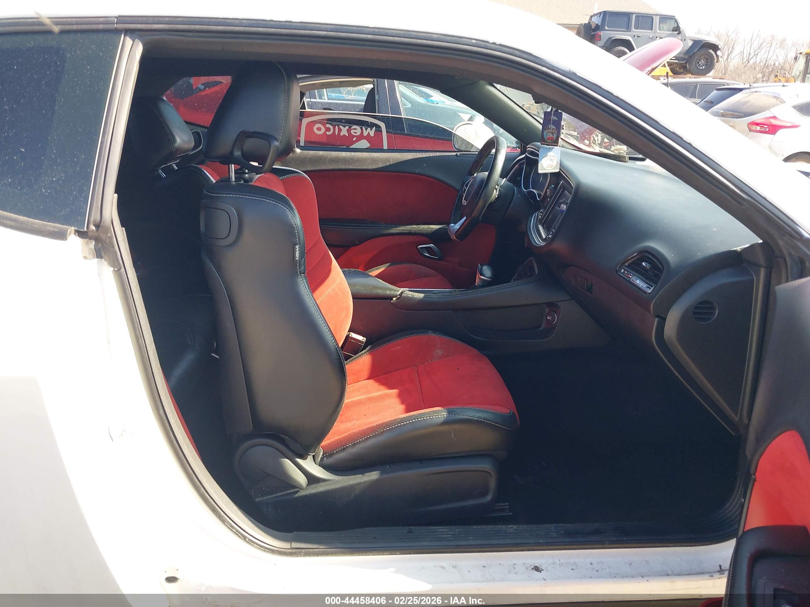 DODGE CHALLENGER image 5