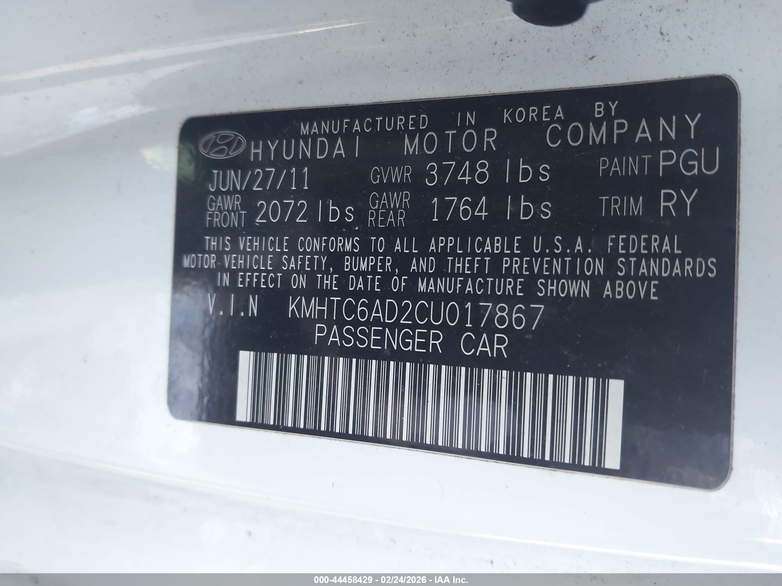 HYUNDAI VELOSTER image 9