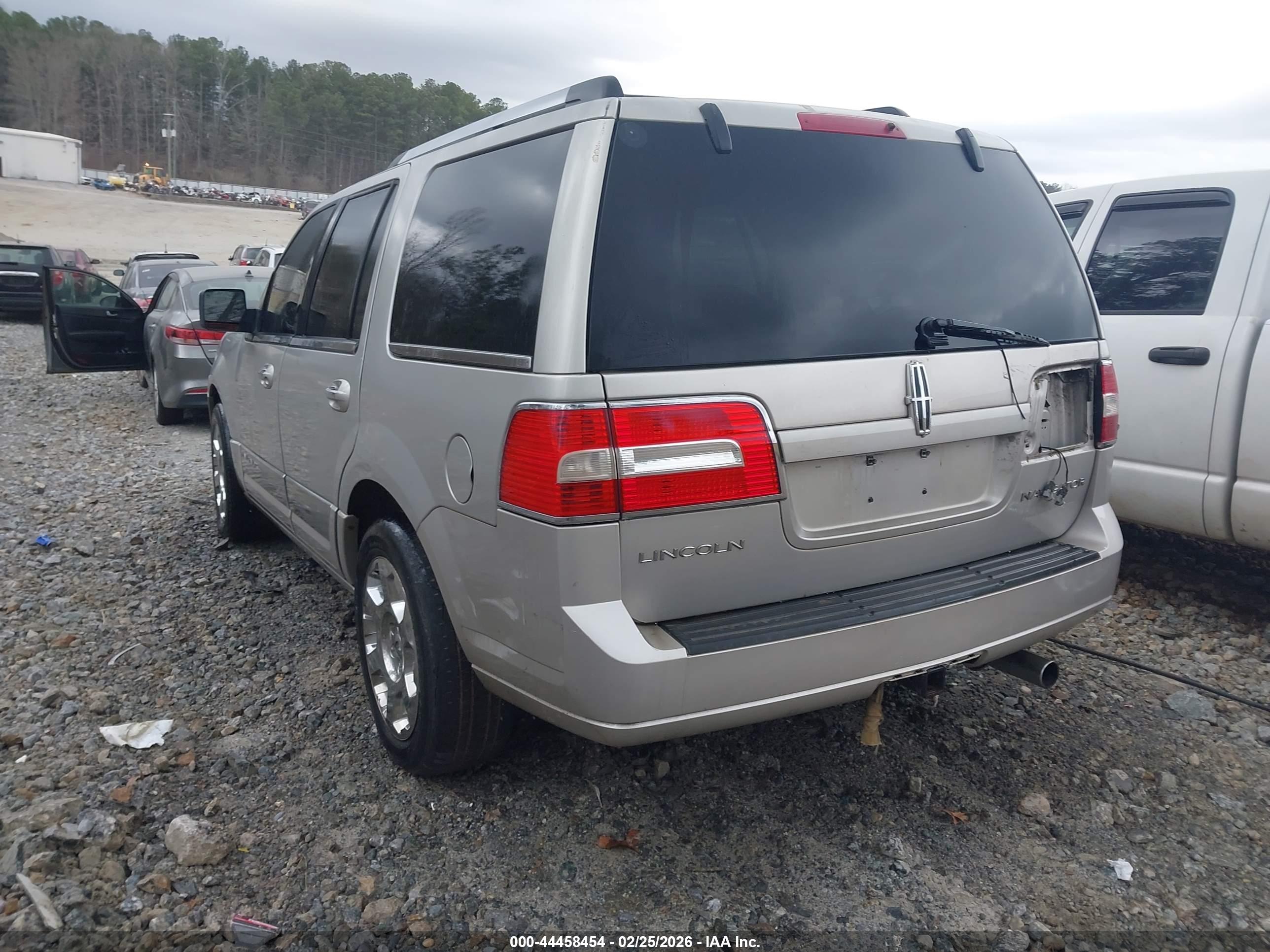 LINCOLN NAVIGATOR image 3