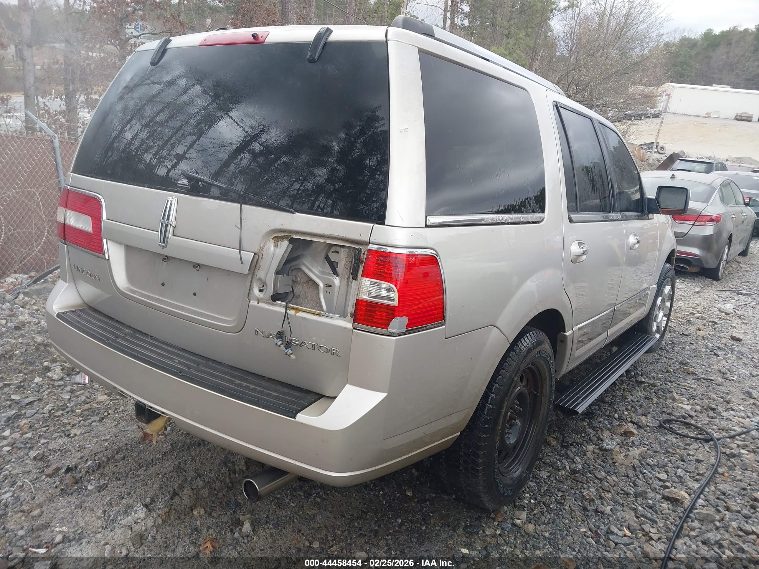 LINCOLN NAVIGATOR image 4