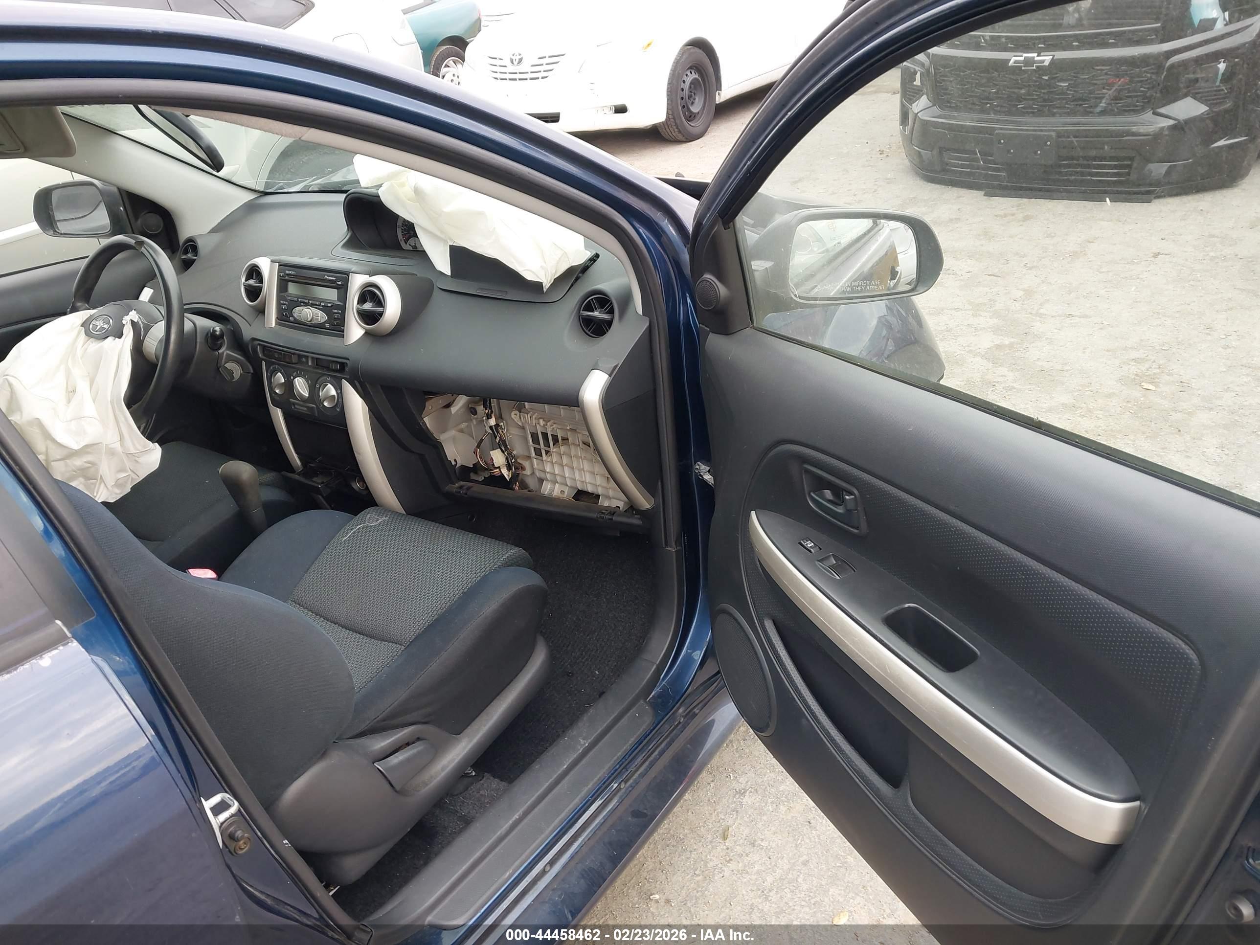 SCION XA image 5
