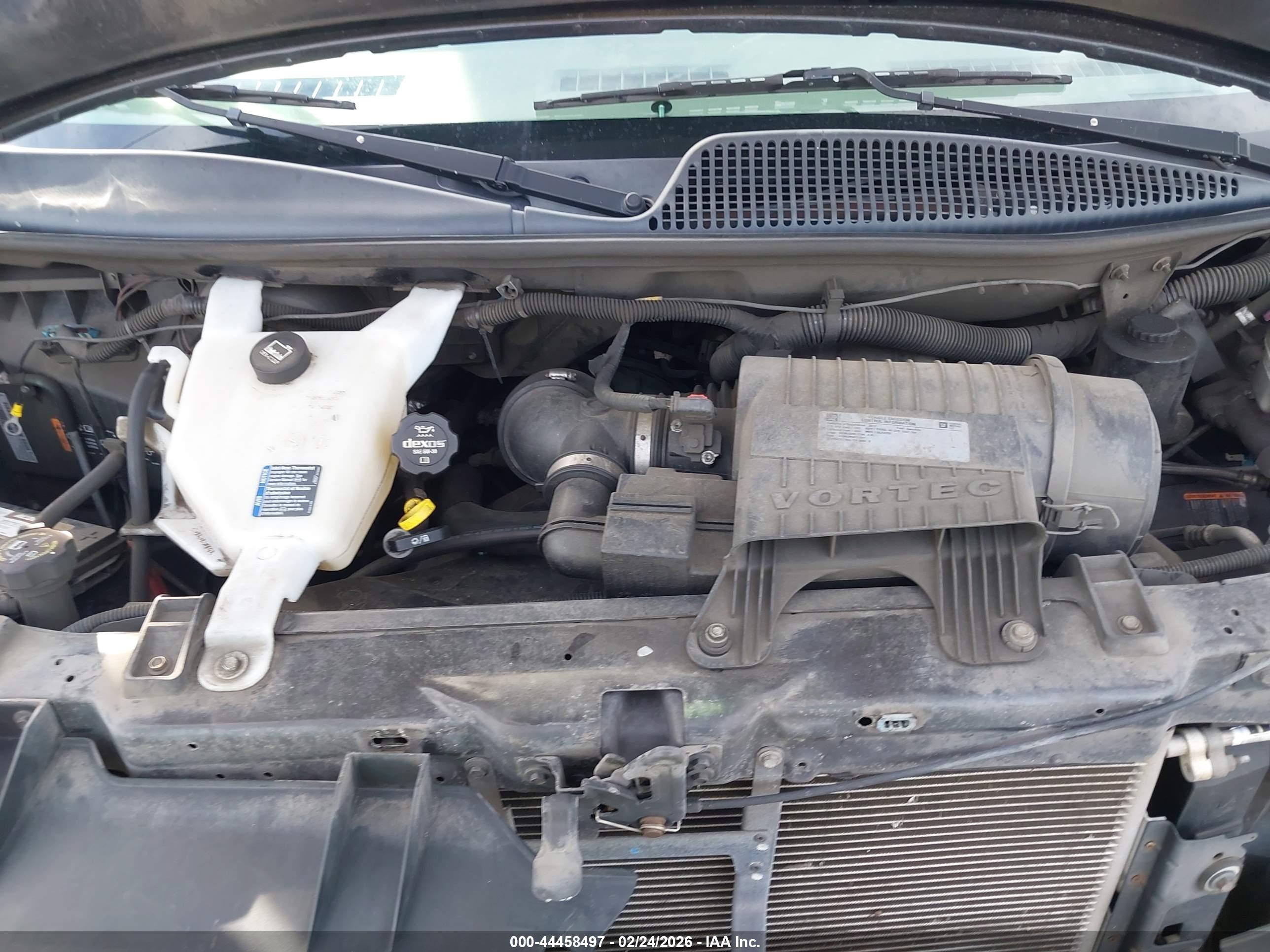 CHEVROLET EXPRESS image 10