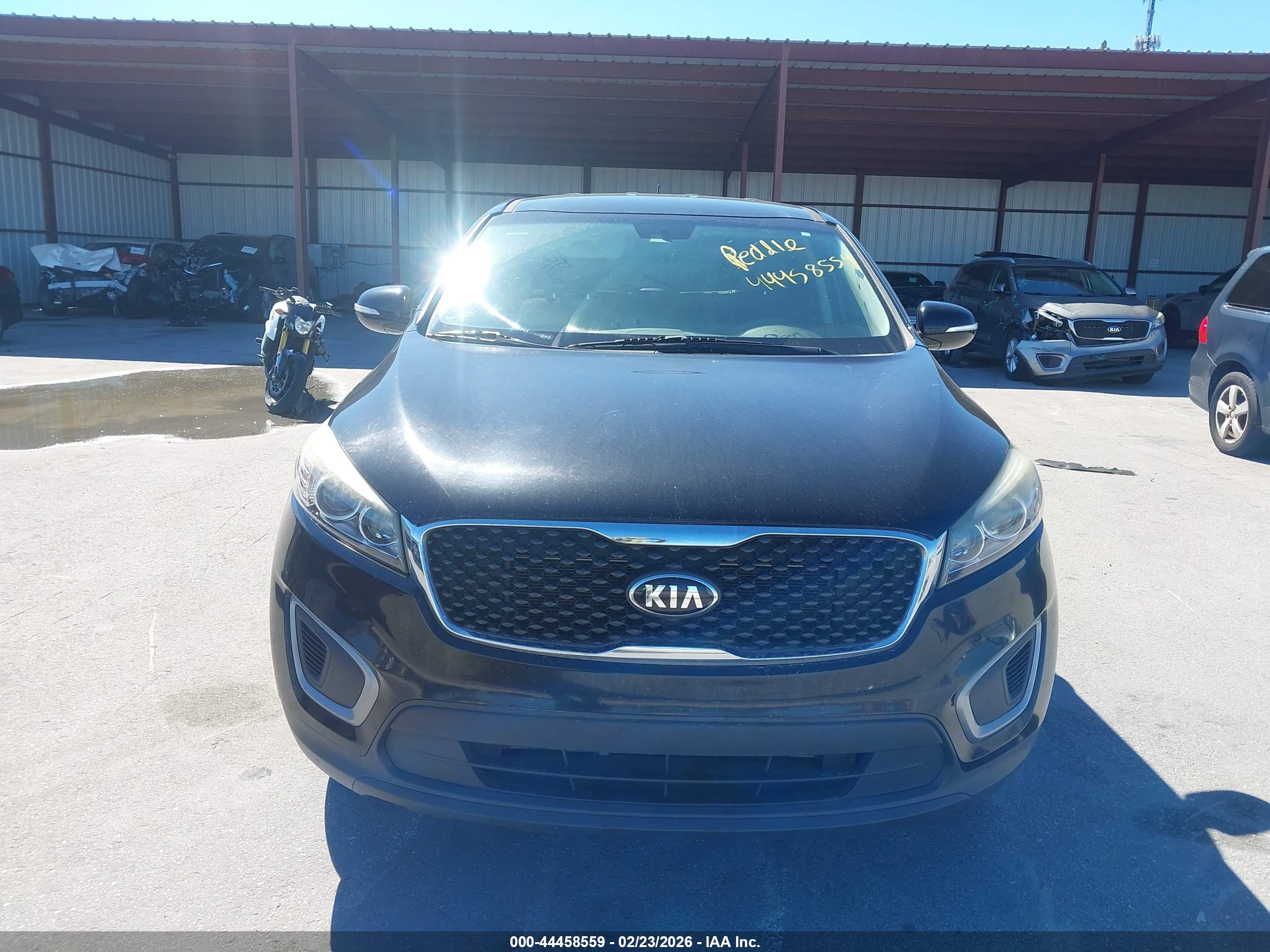 KIA SORENTO image 6