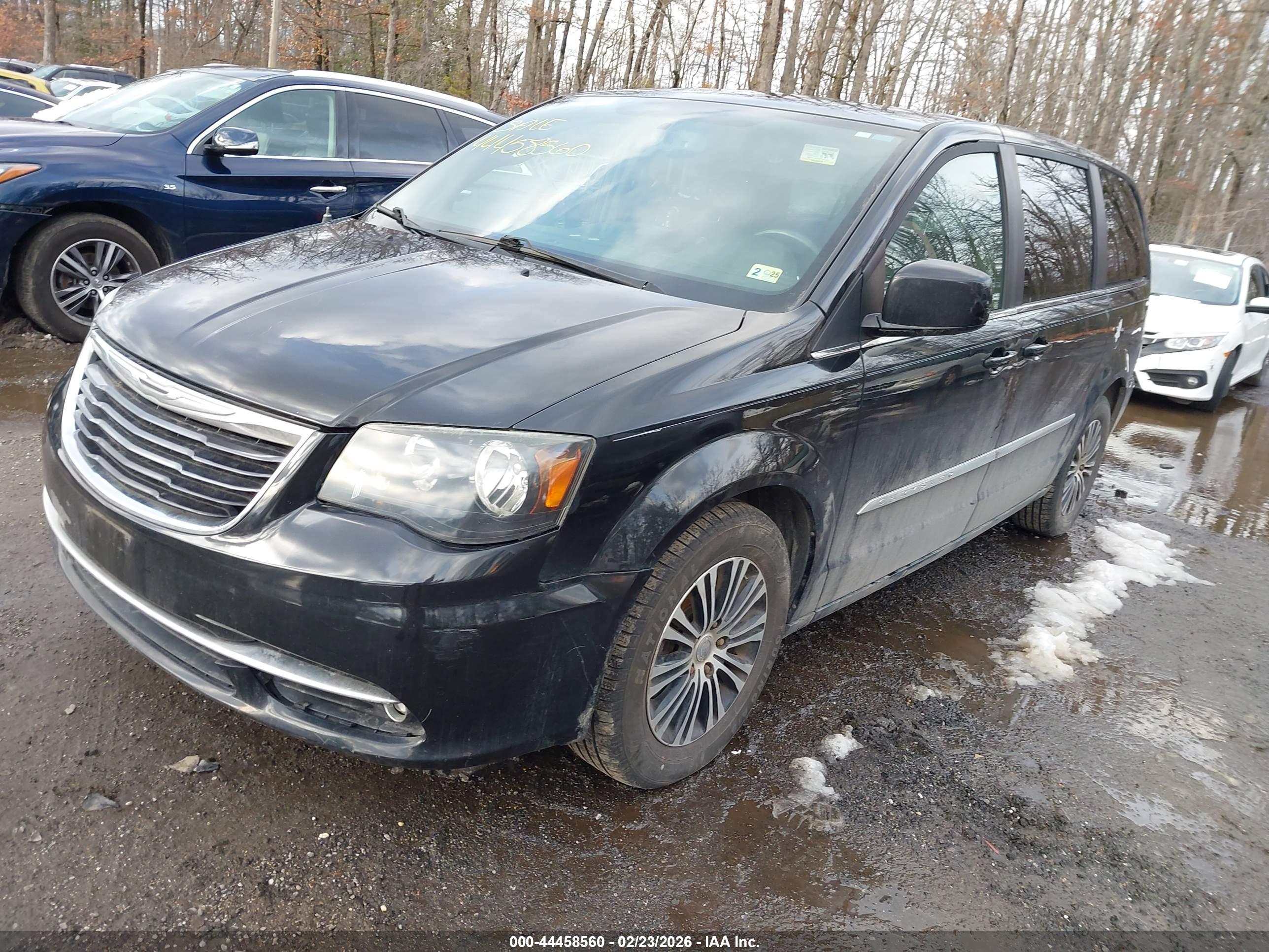 CHRYSLER TOWN image 2