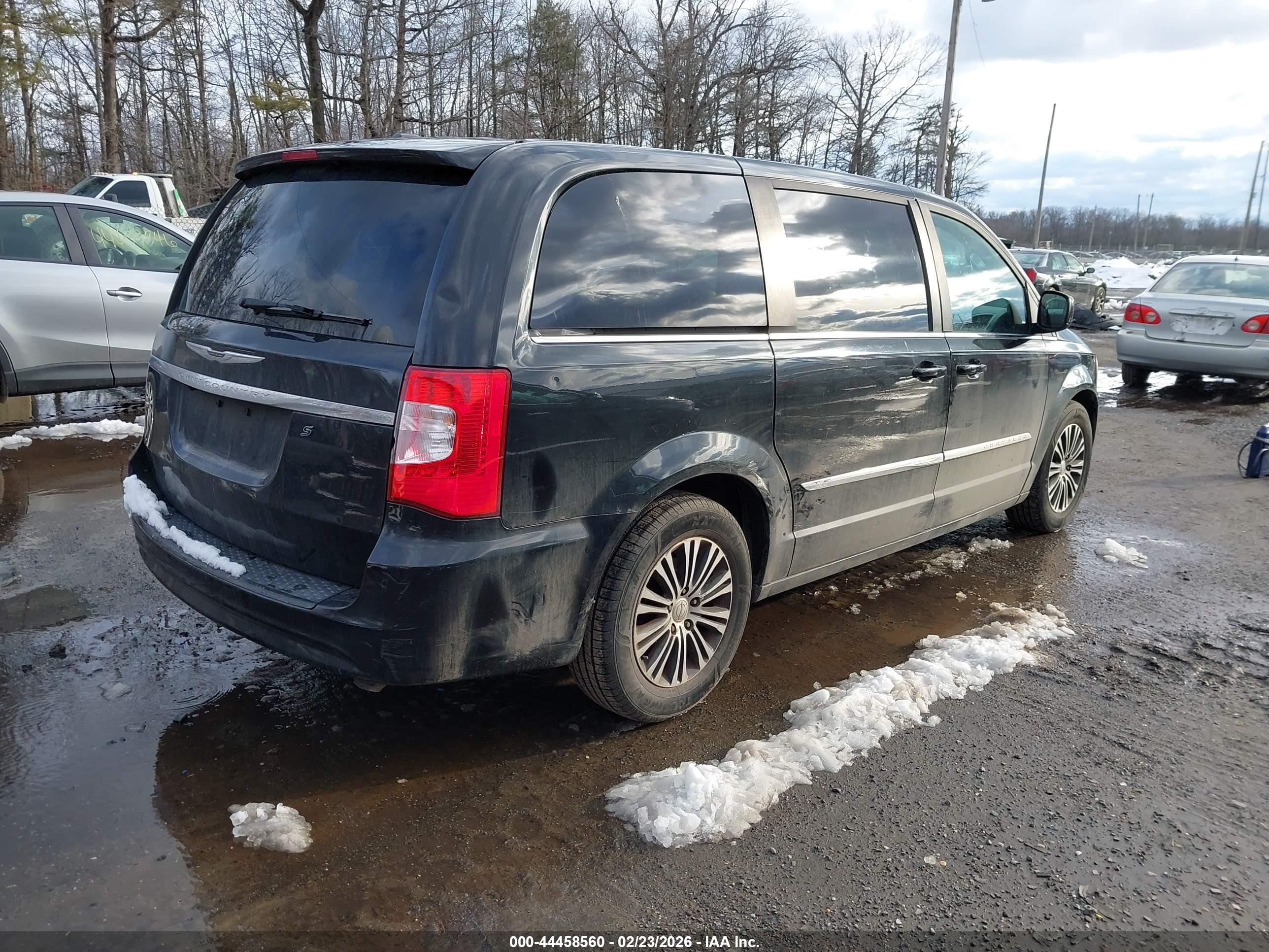 CHRYSLER TOWN image 4