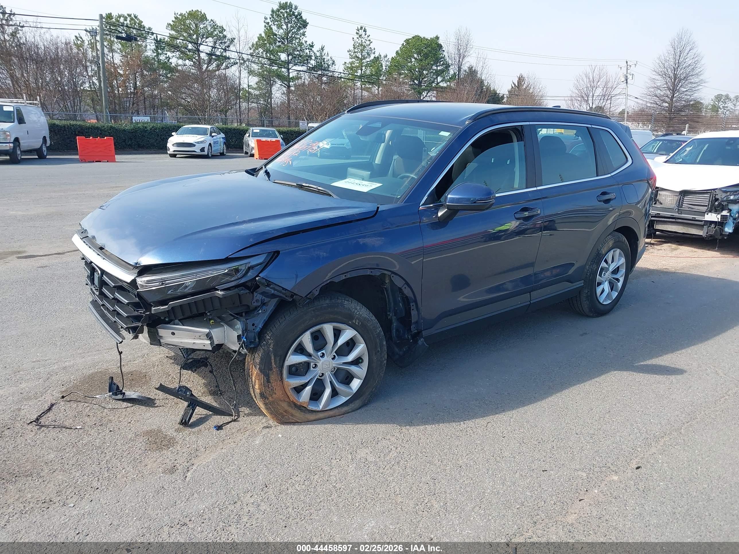 HONDA CR-V image 2