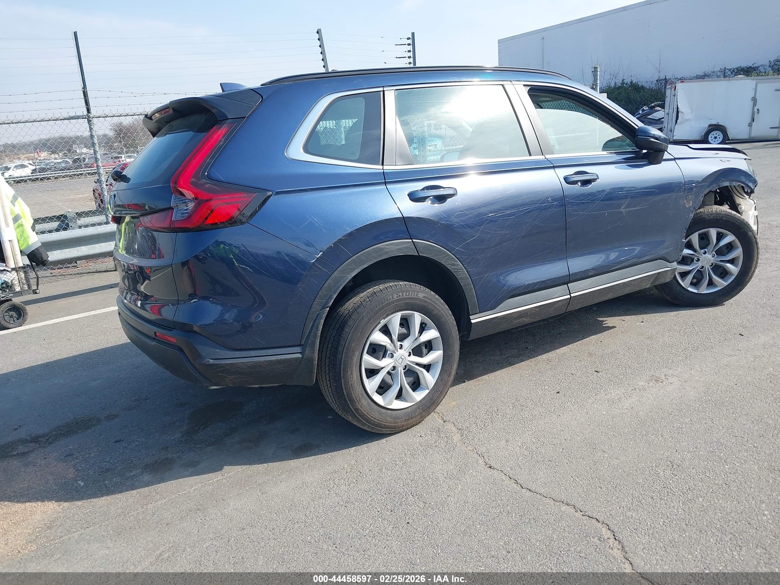 HONDA CR-V image 4