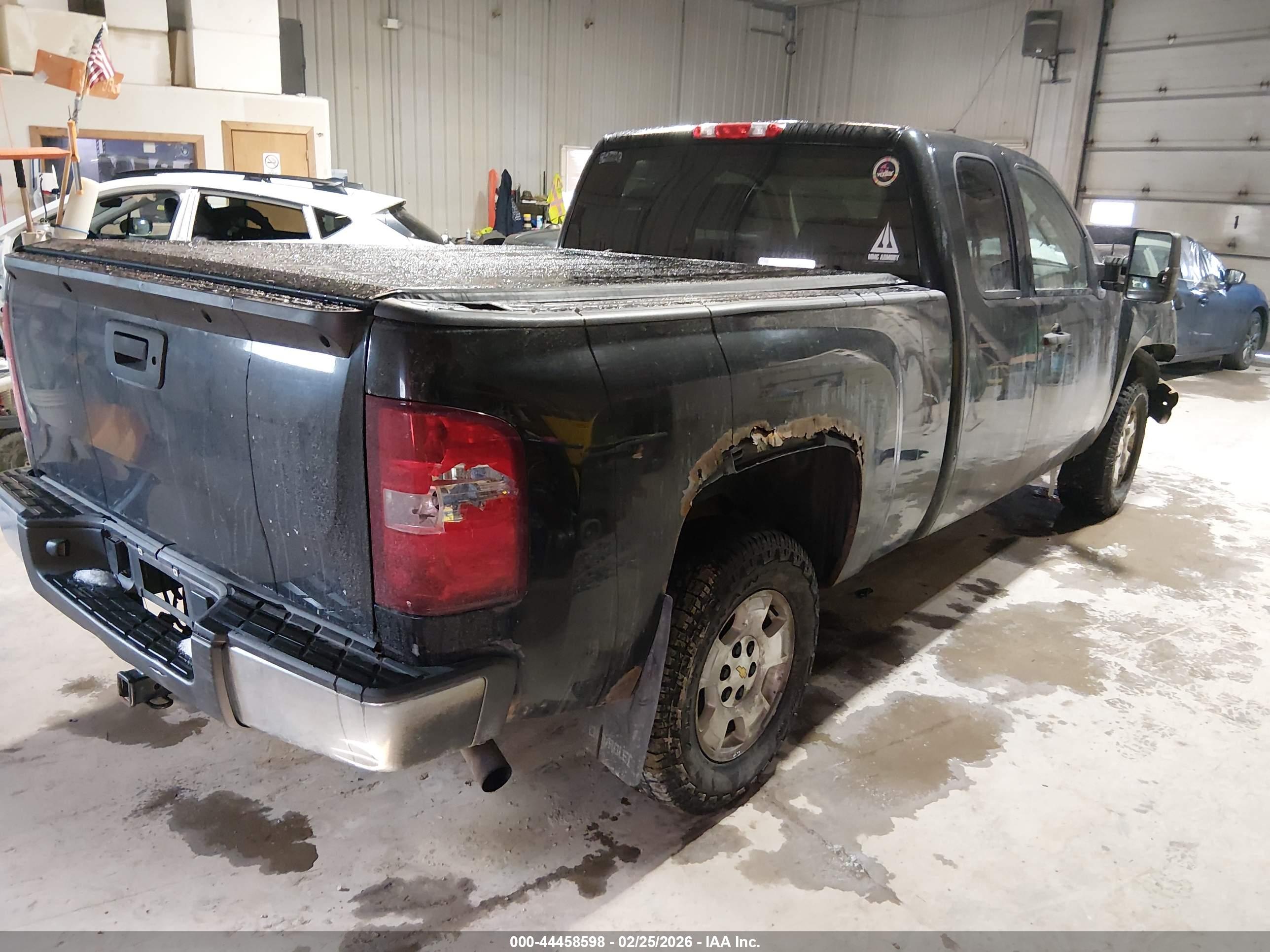 CHEVROLET SILVERADO image 4