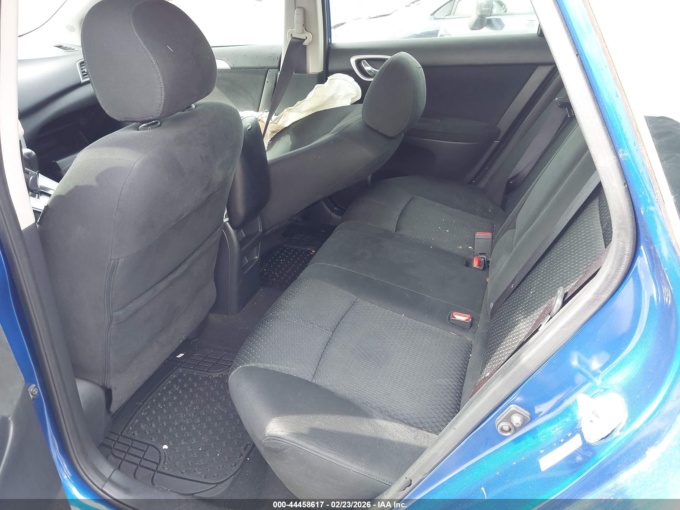 NISSAN SENTRA image 8