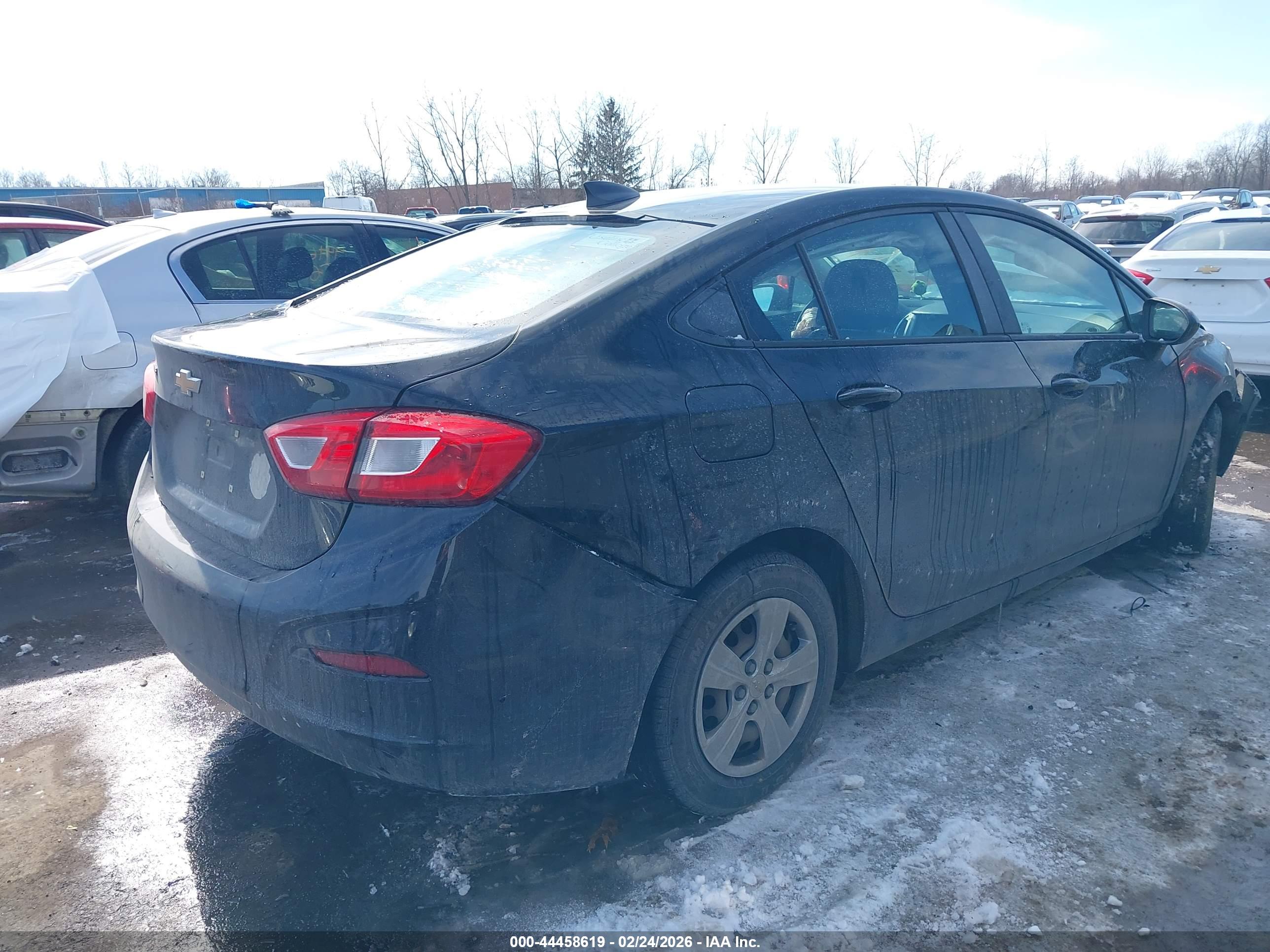 CHEVROLET CRUZE image 4
