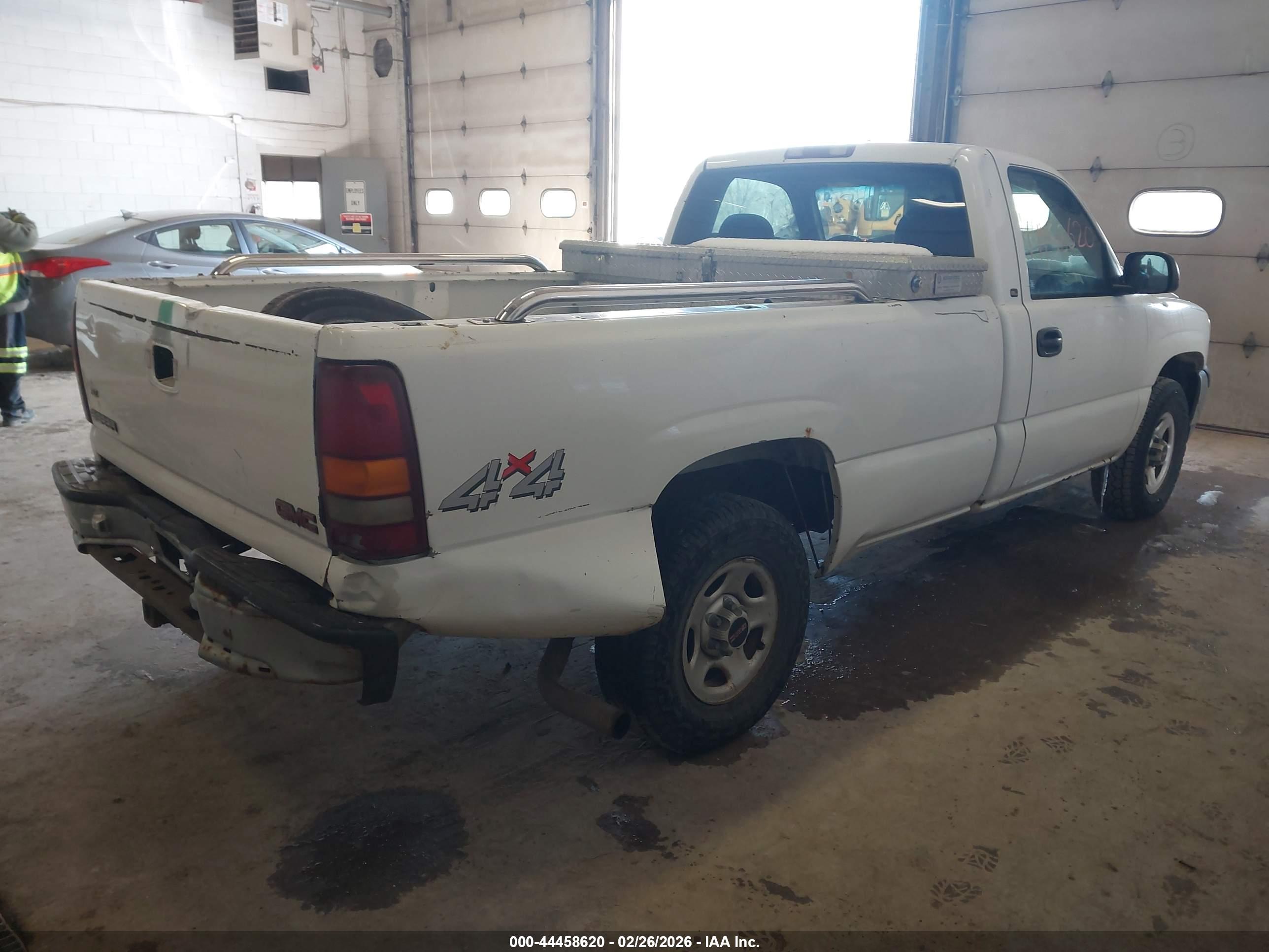 GMC SIERRA image 4