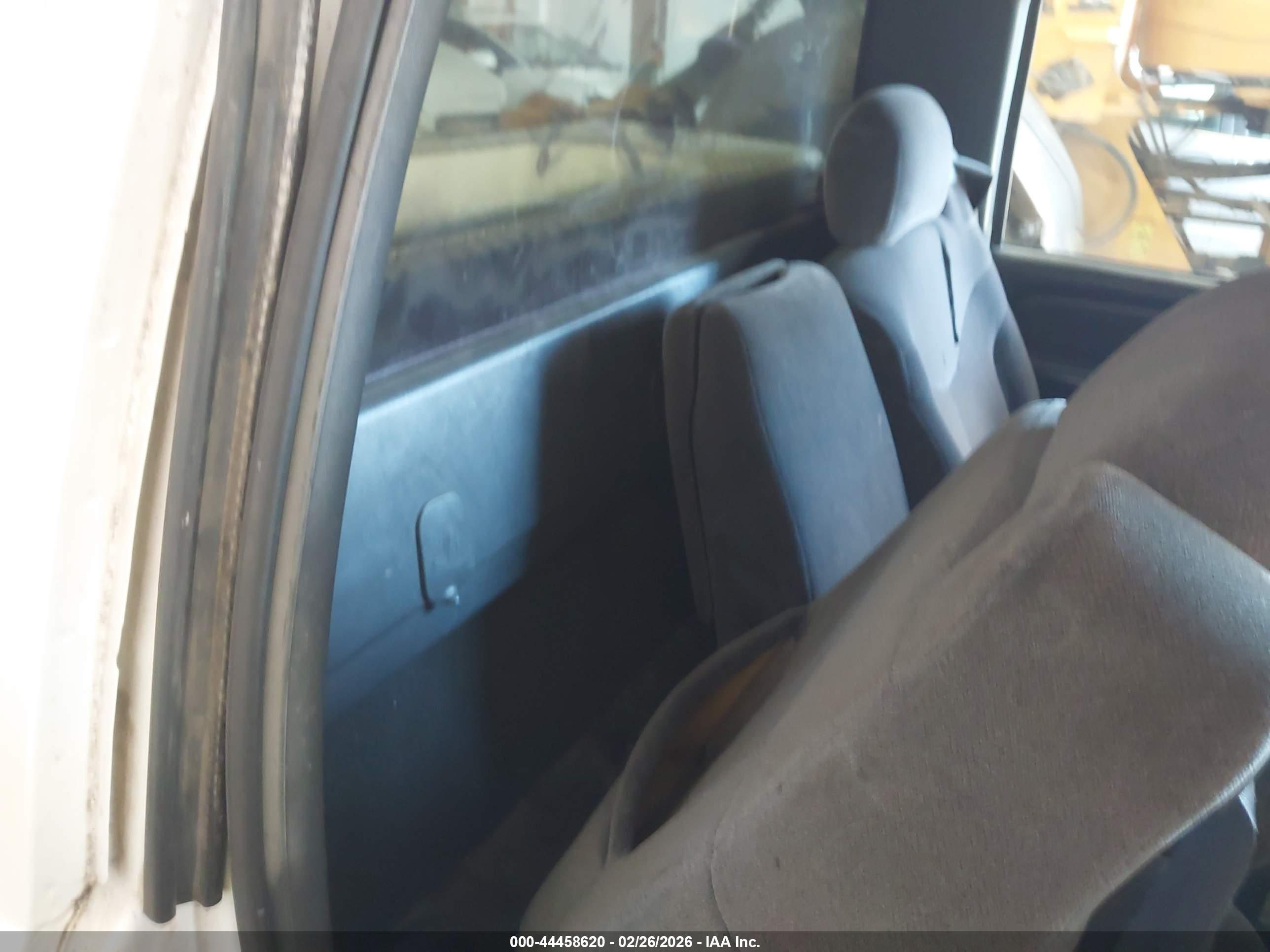 GMC SIERRA image 8