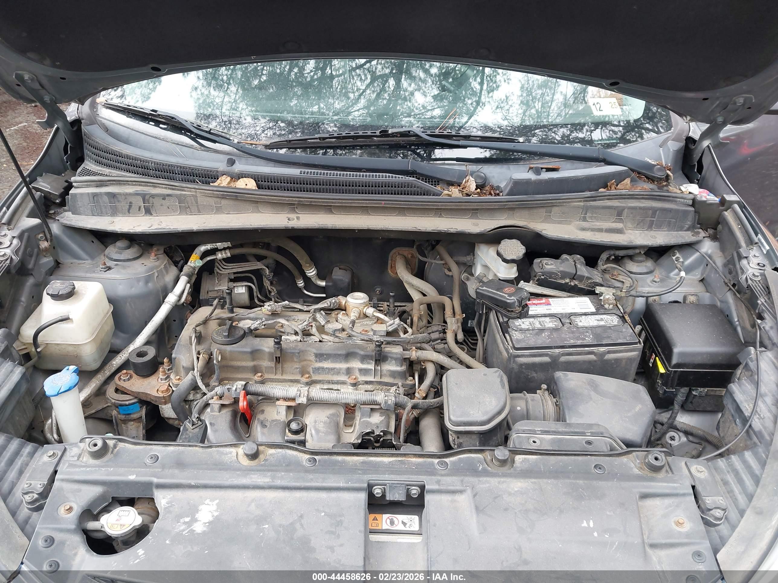 HYUNDAI TUCSON image 10