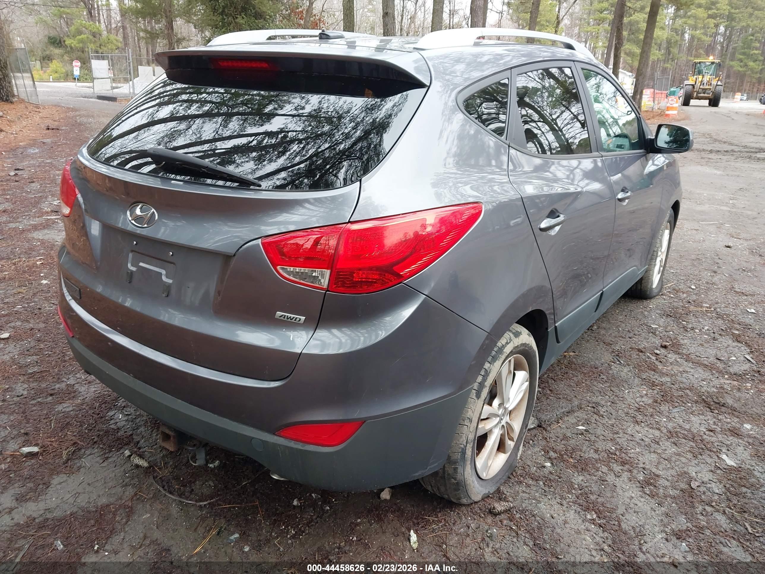 HYUNDAI TUCSON image 4