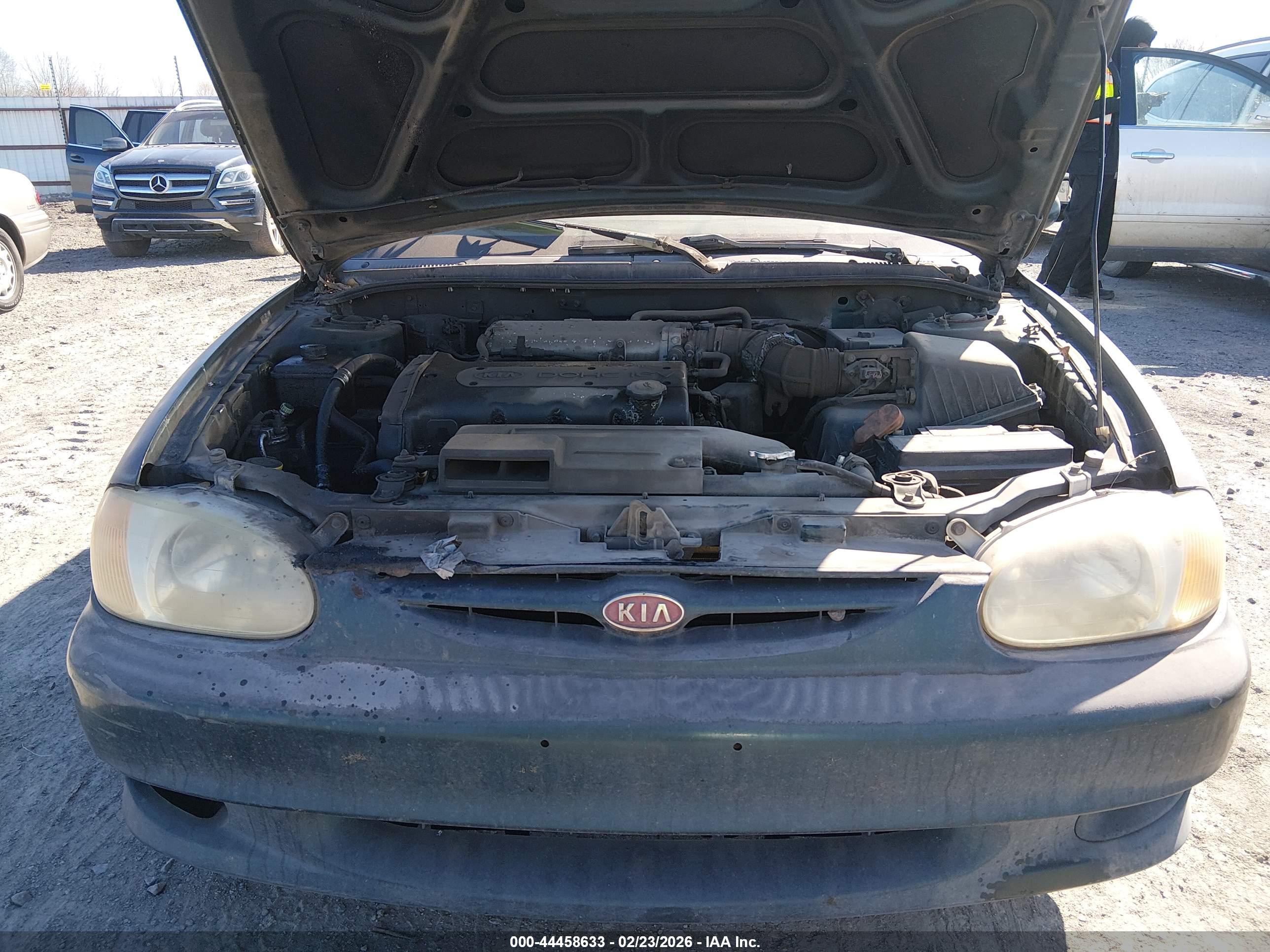 KIA SEPHIA image 10