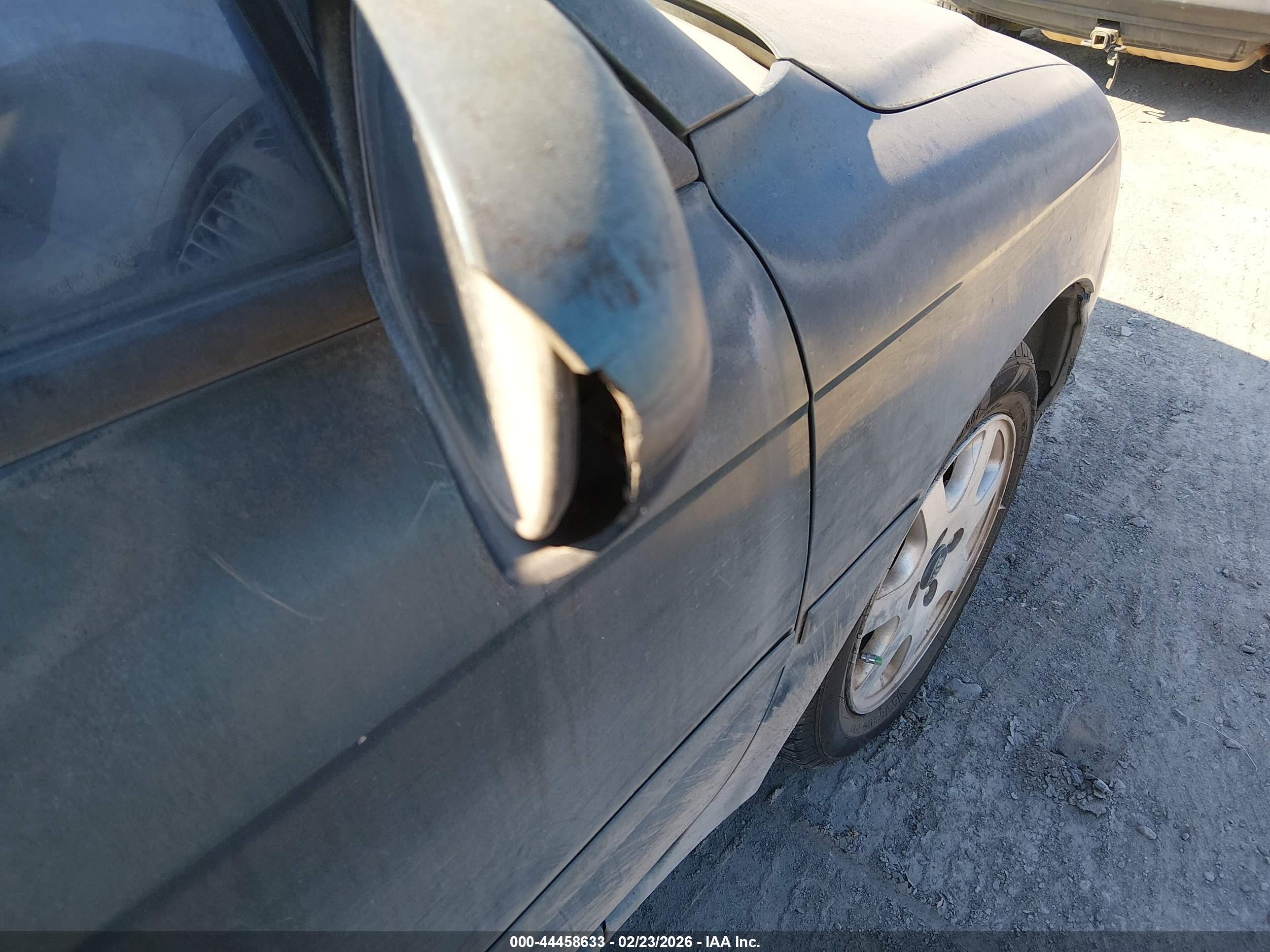 KIA SEPHIA image 6