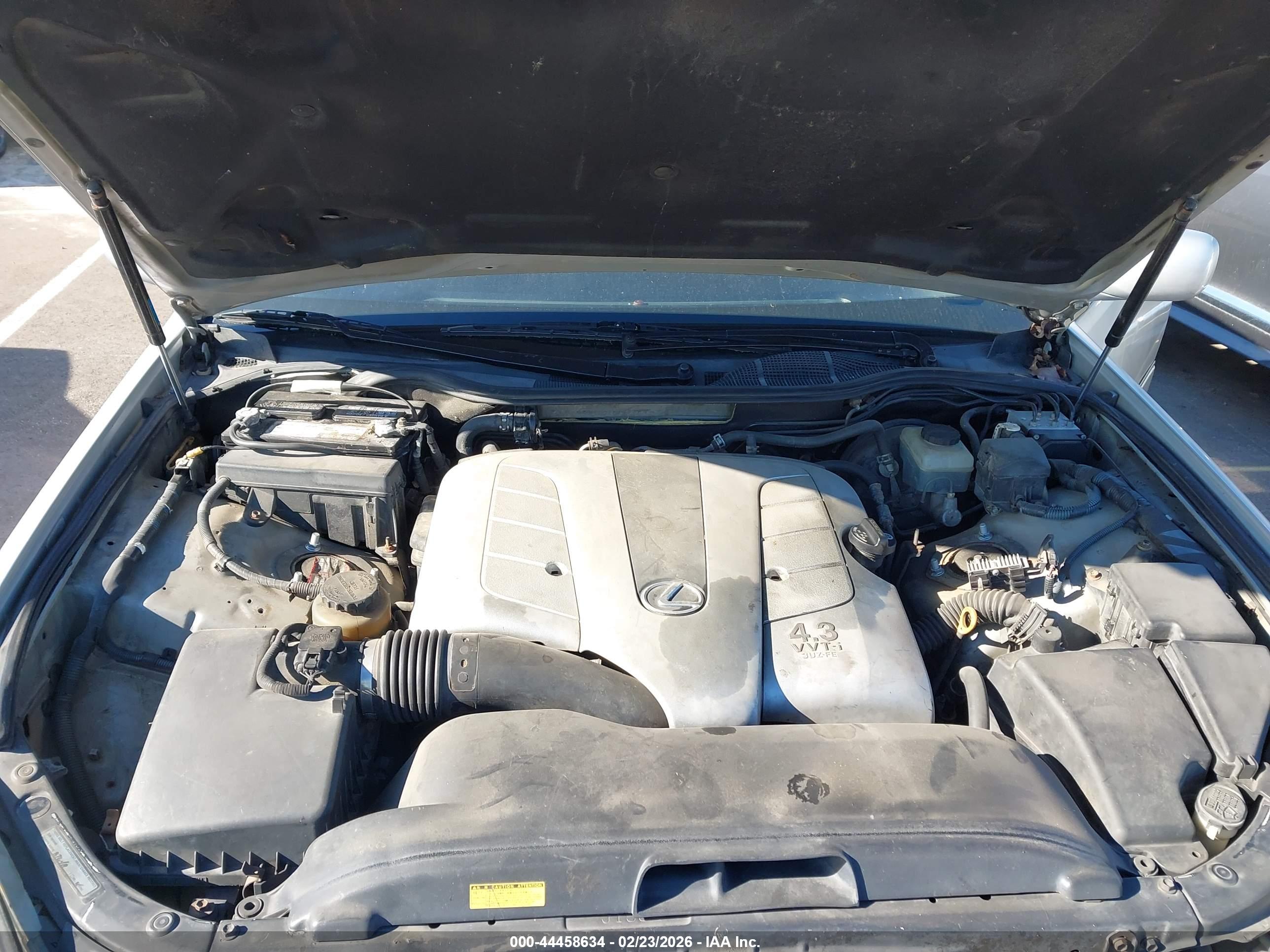 LEXUS LS image 10