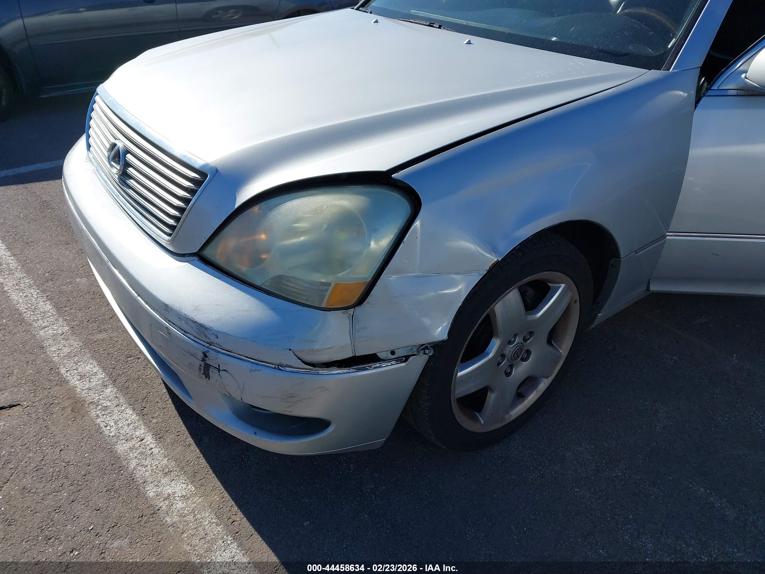 LEXUS LS image 6