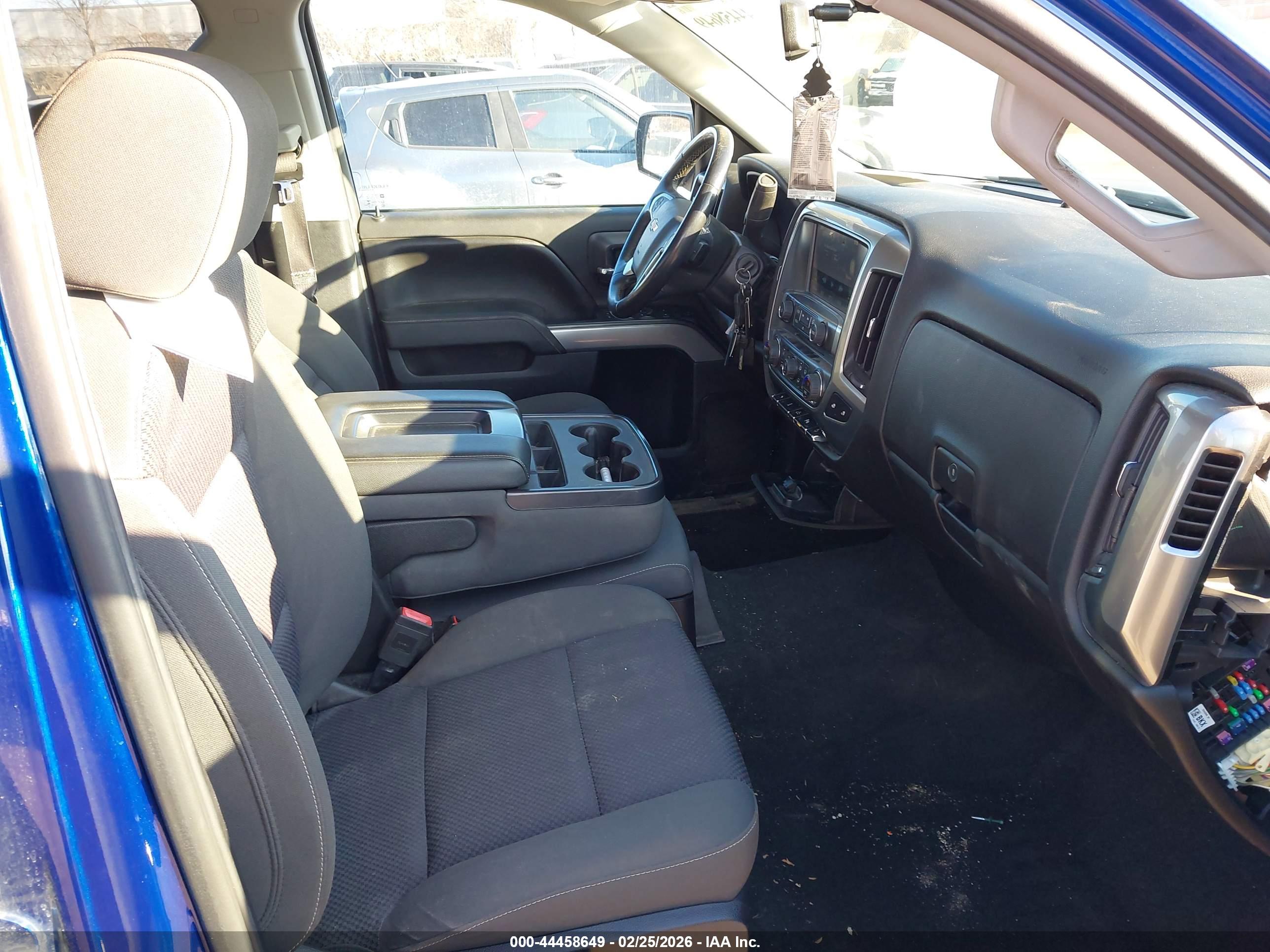 CHEVROLET SILVERADO image 5