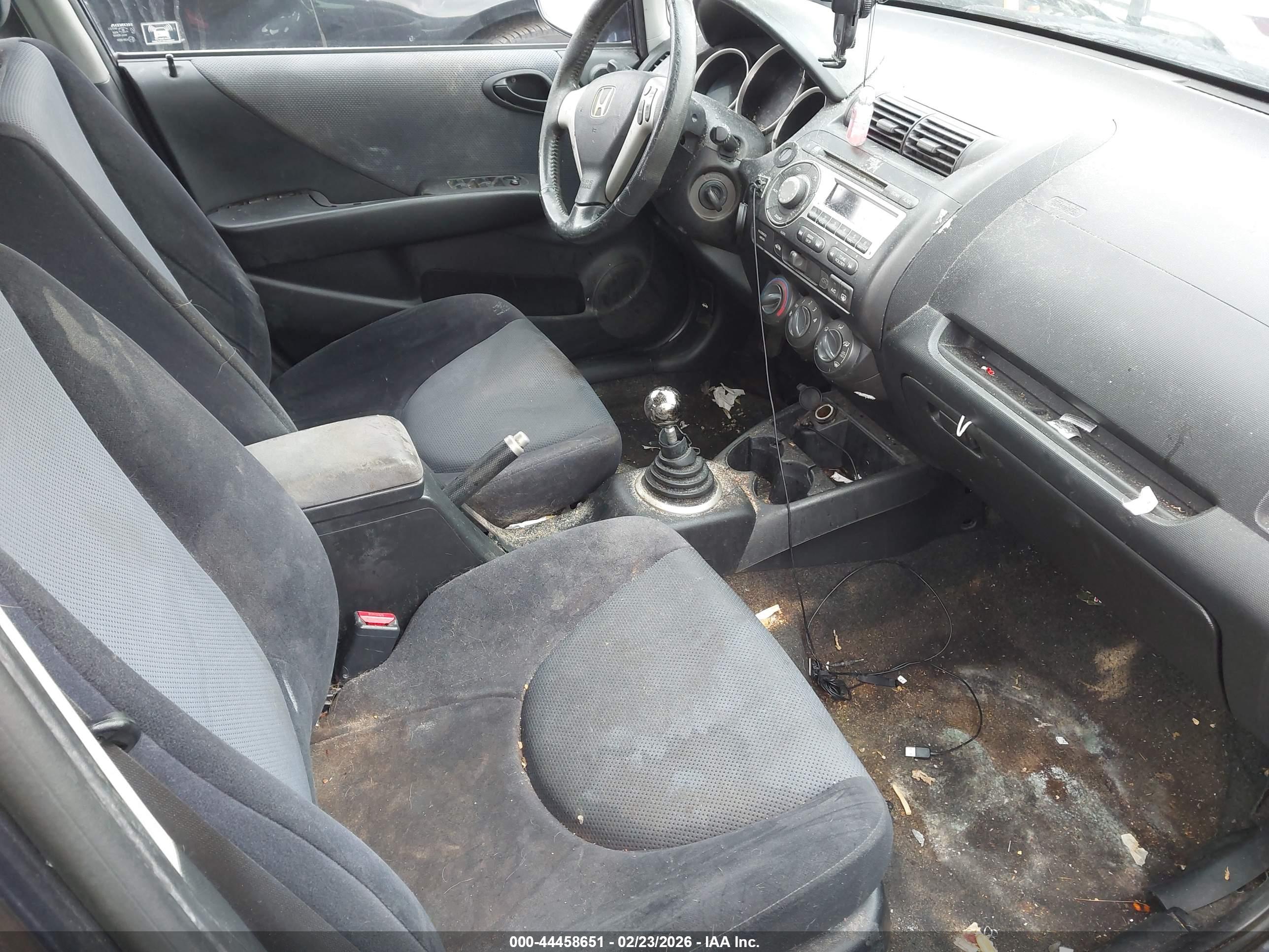 HONDA FIT image 5