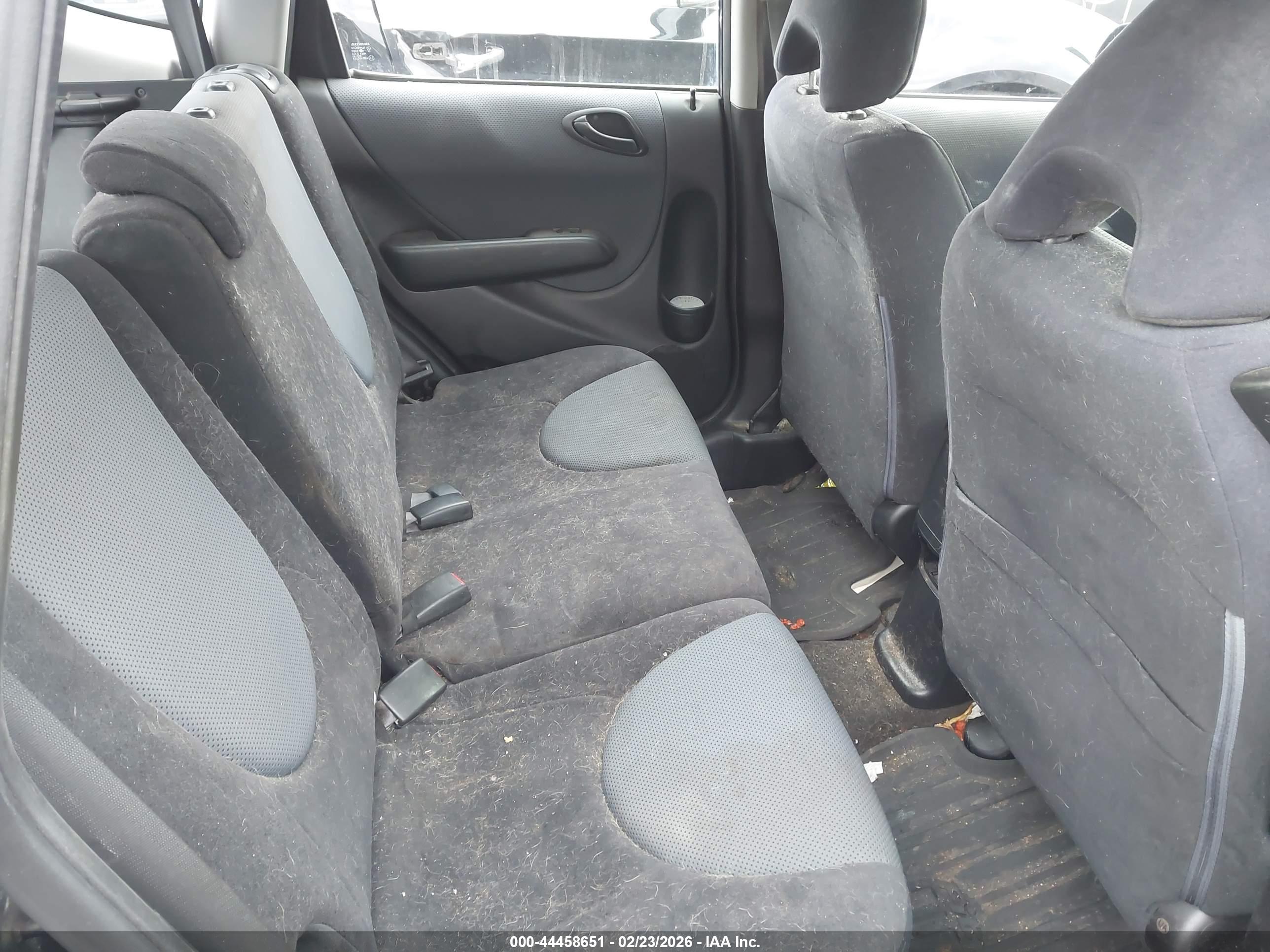 HONDA FIT image 8