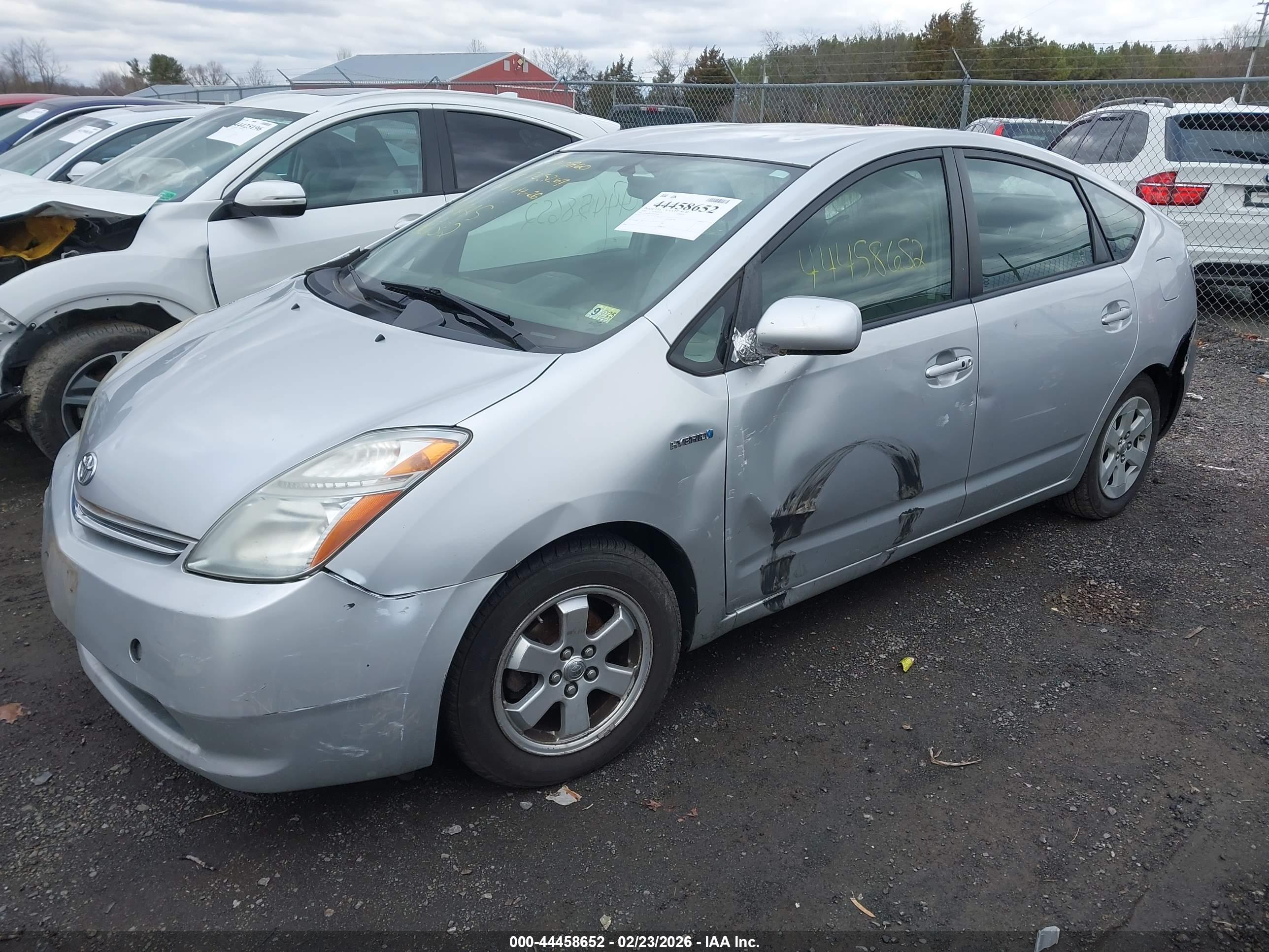 TOYOTA PRIUS image 2
