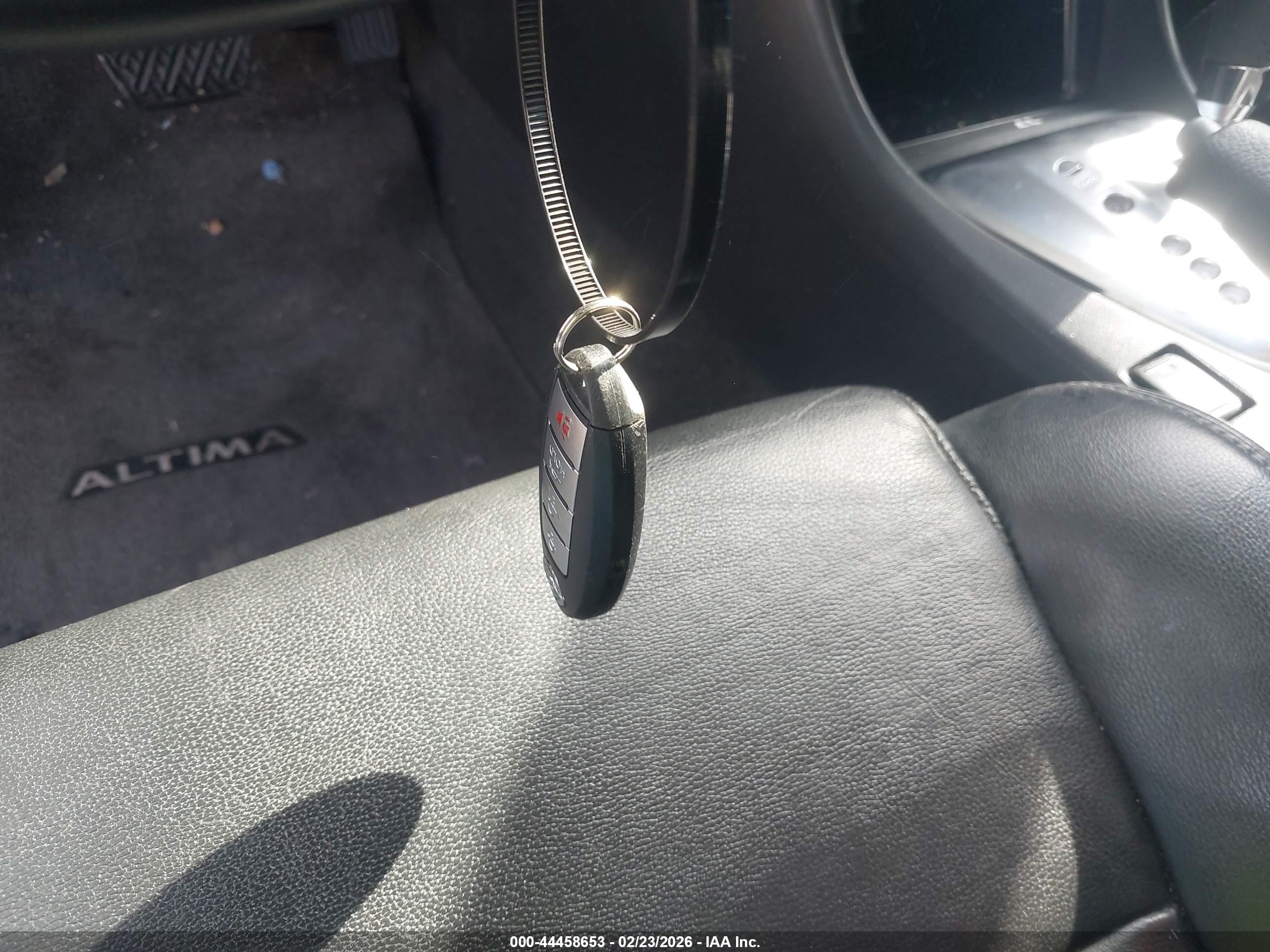 NISSAN ALTIMA image 11