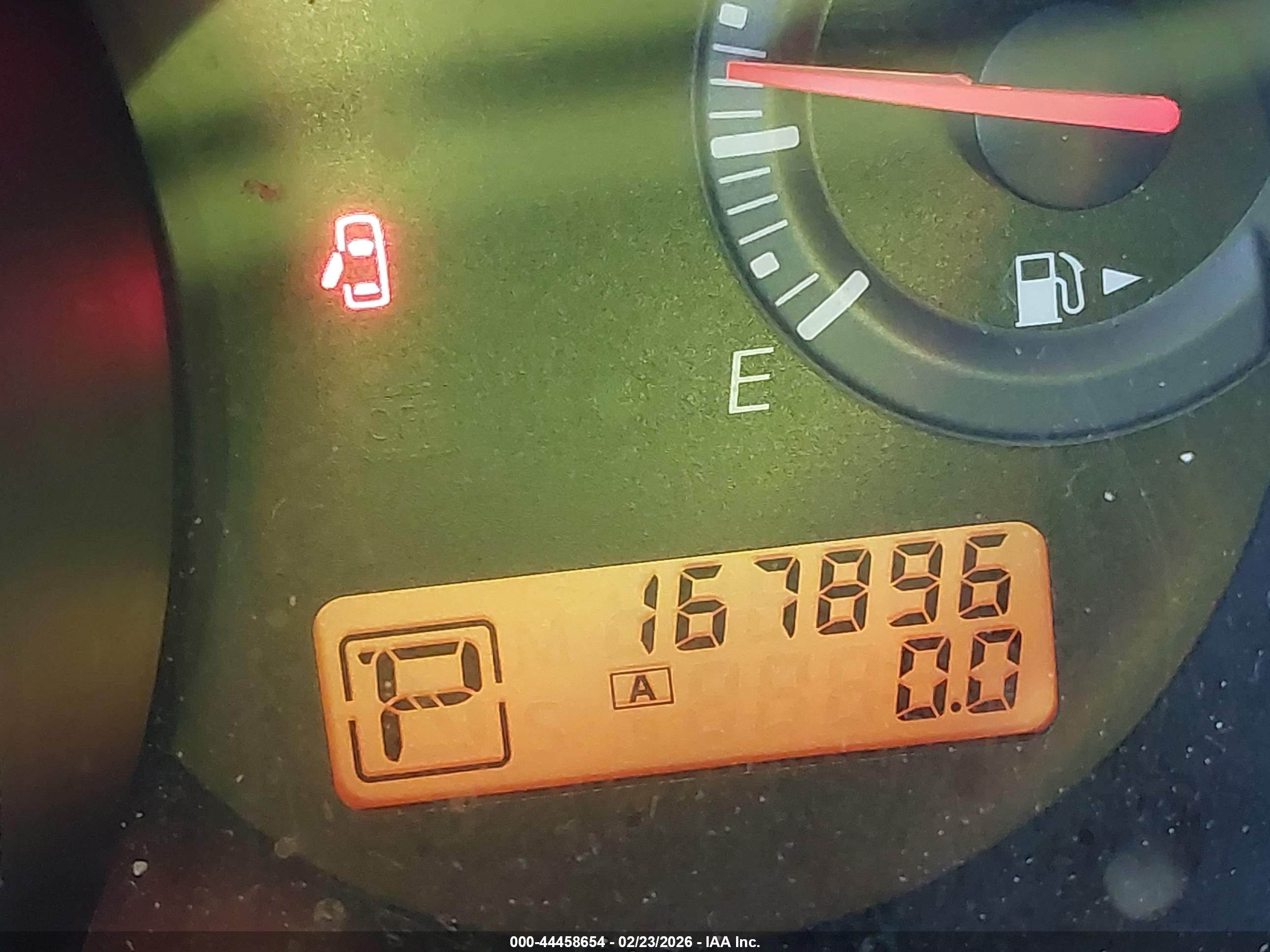 NISSAN VERSA image 7