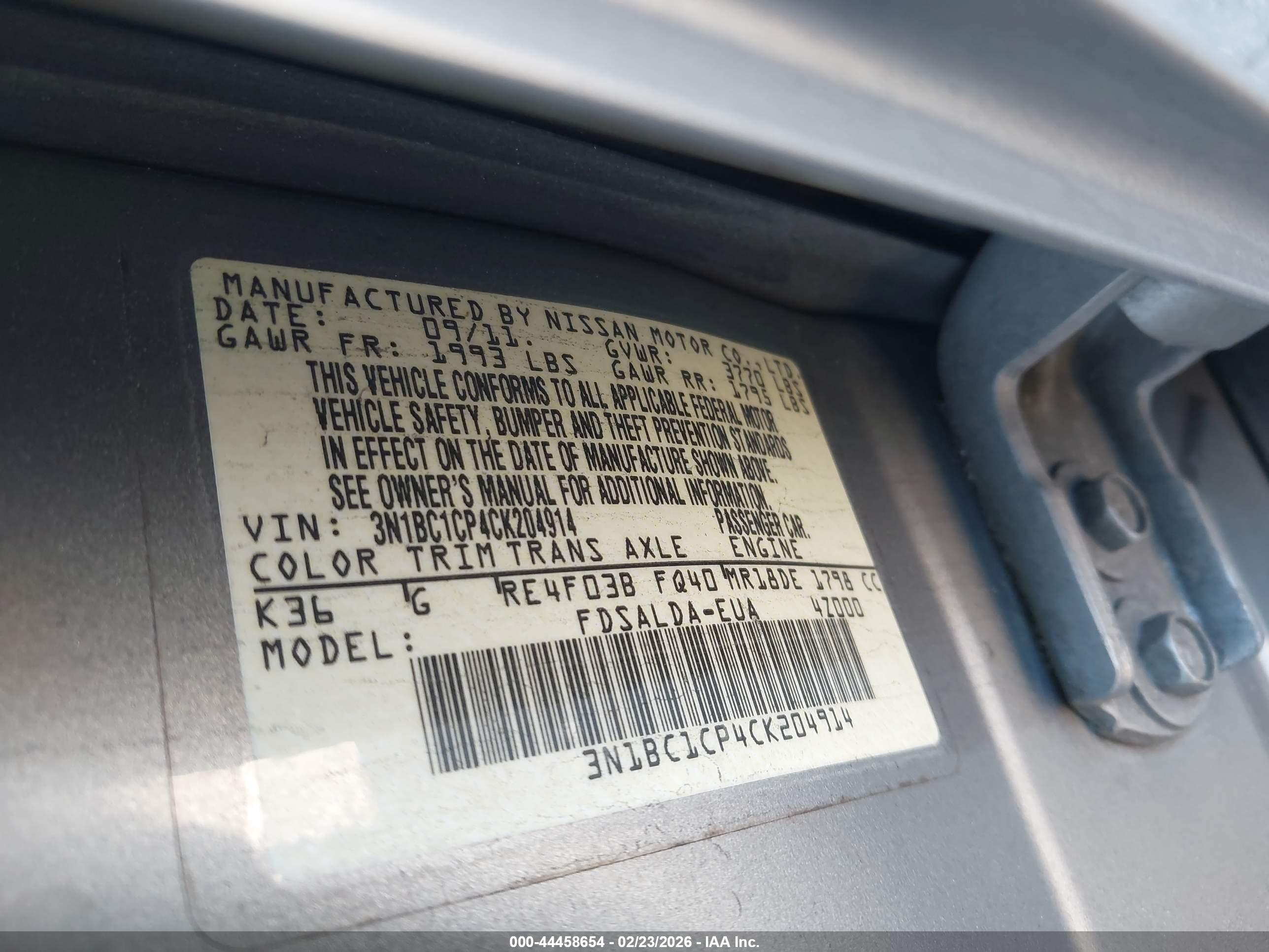 NISSAN VERSA image 9