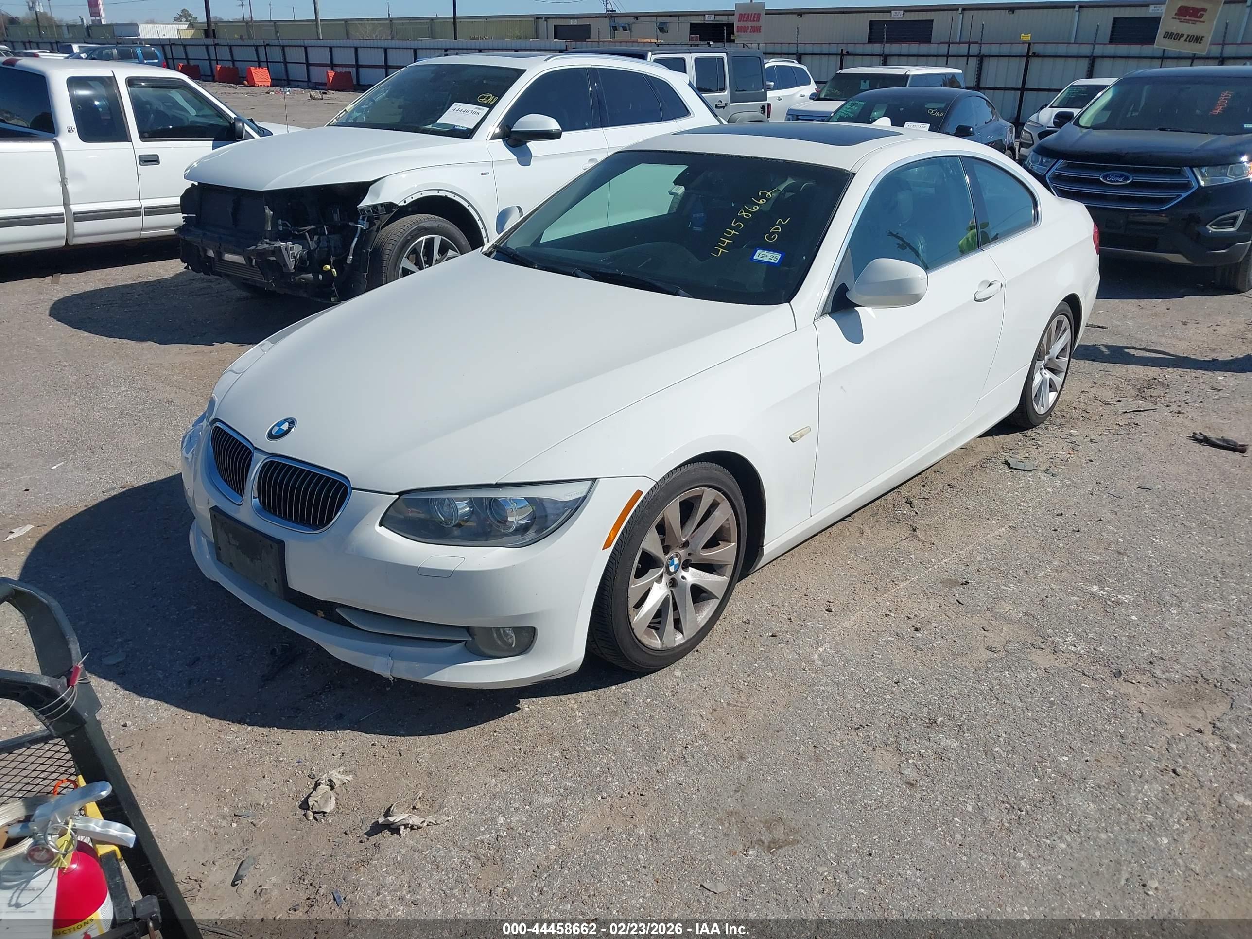 BMW 328I image 2