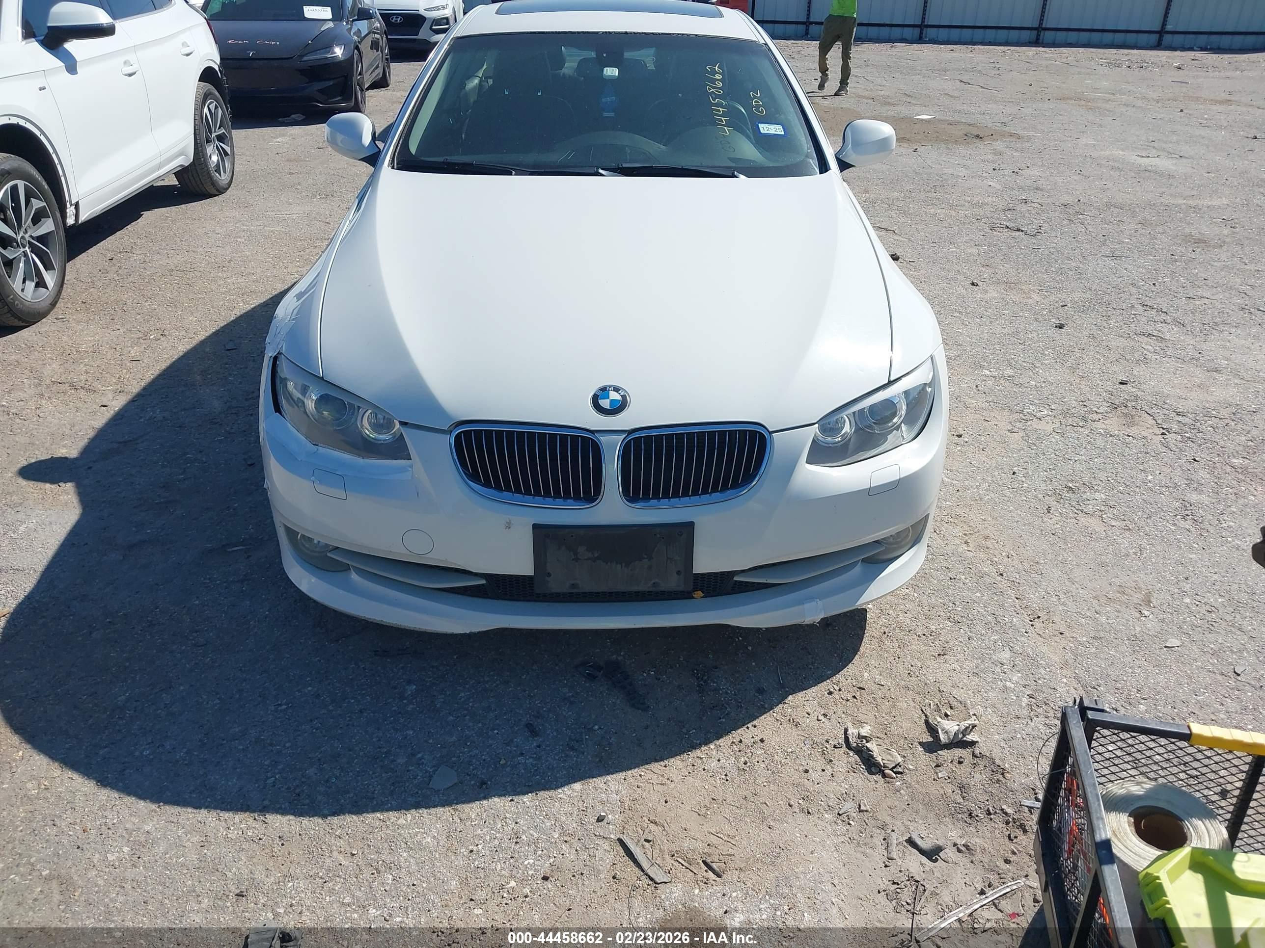 BMW 328I image 6