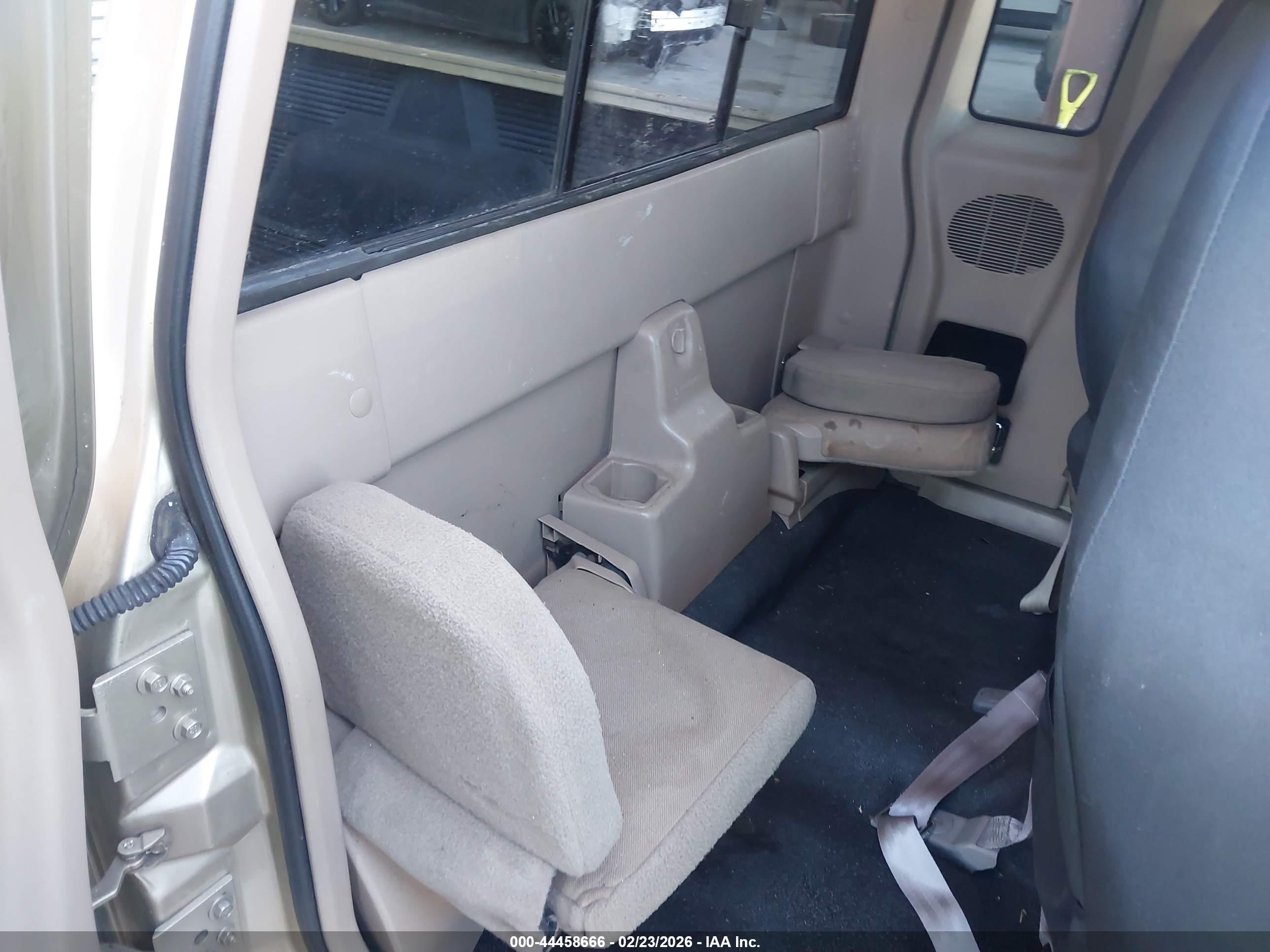 FORD RANGER image 8