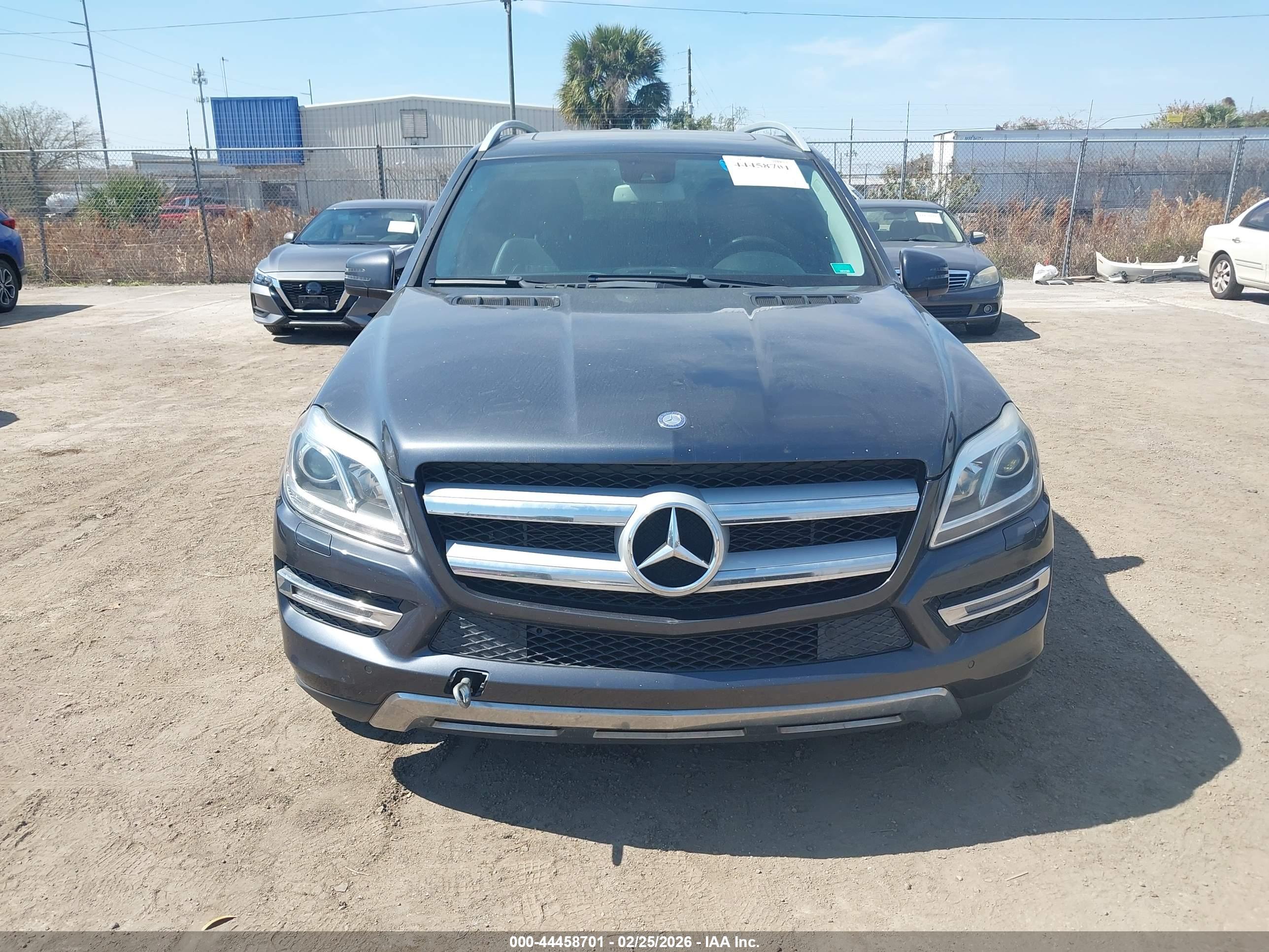 MERCEDES-BENZ GL image 6