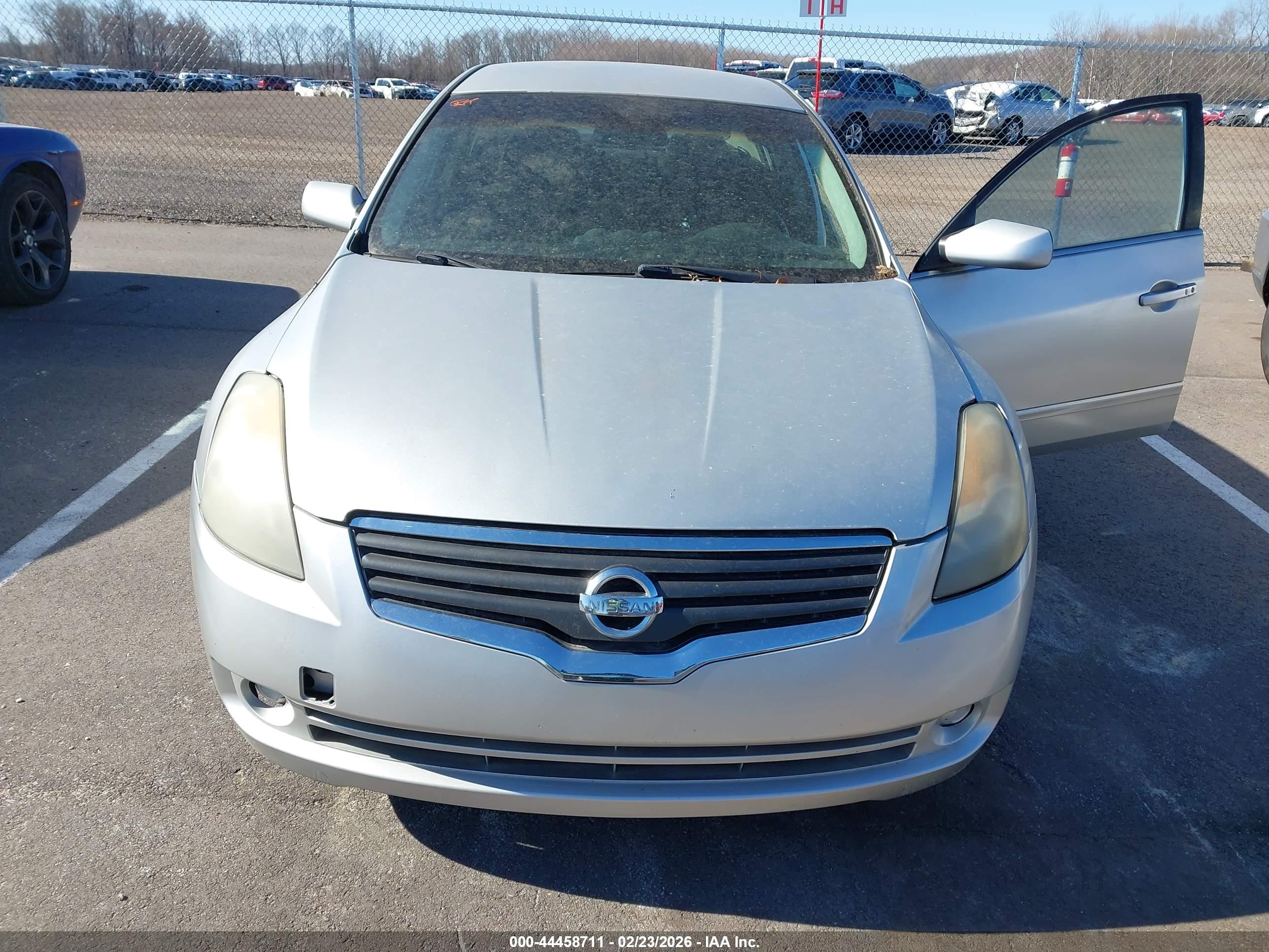 NISSAN ALTIMA image 6