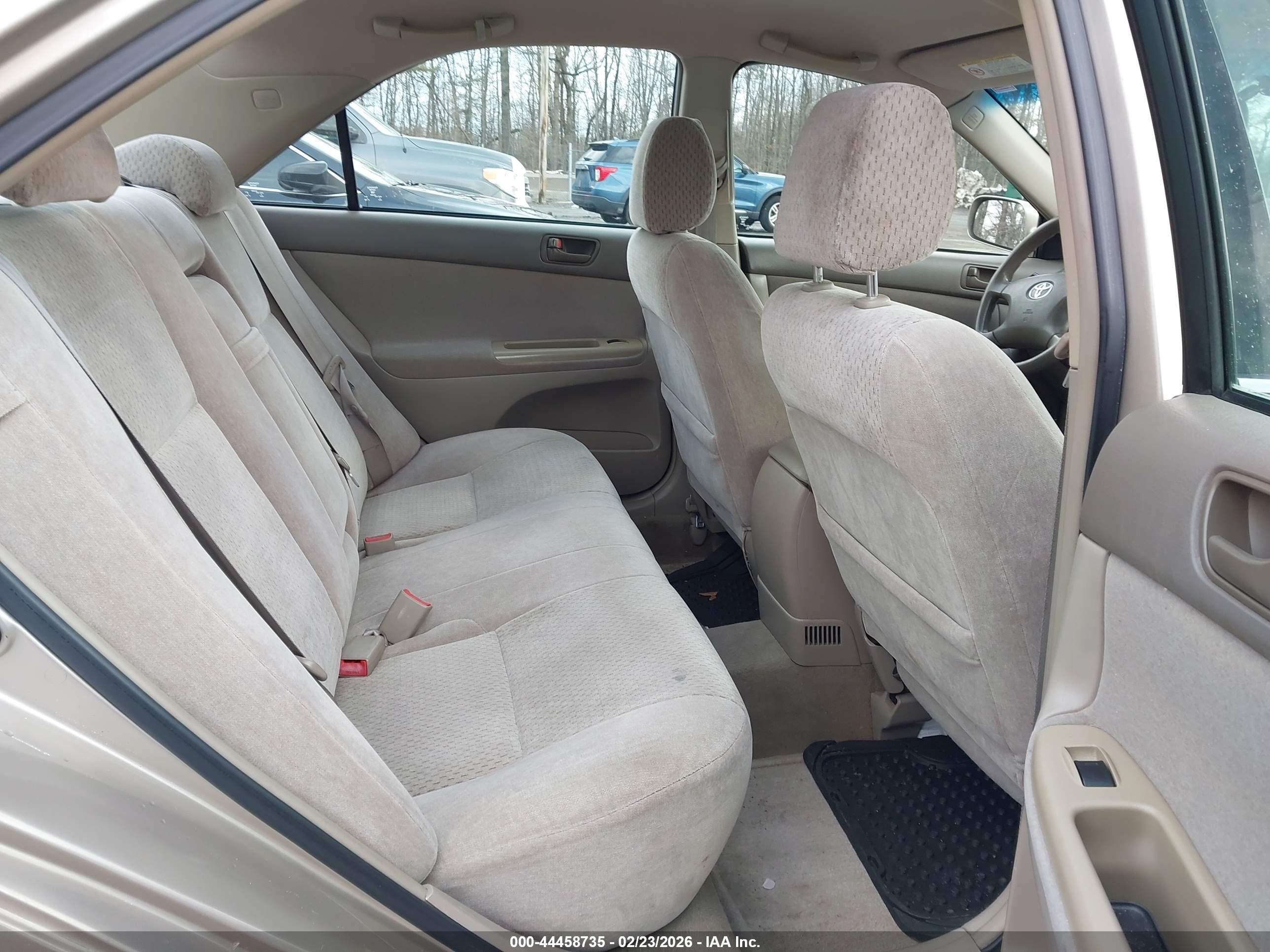 TOYOTA CAMRY image 8