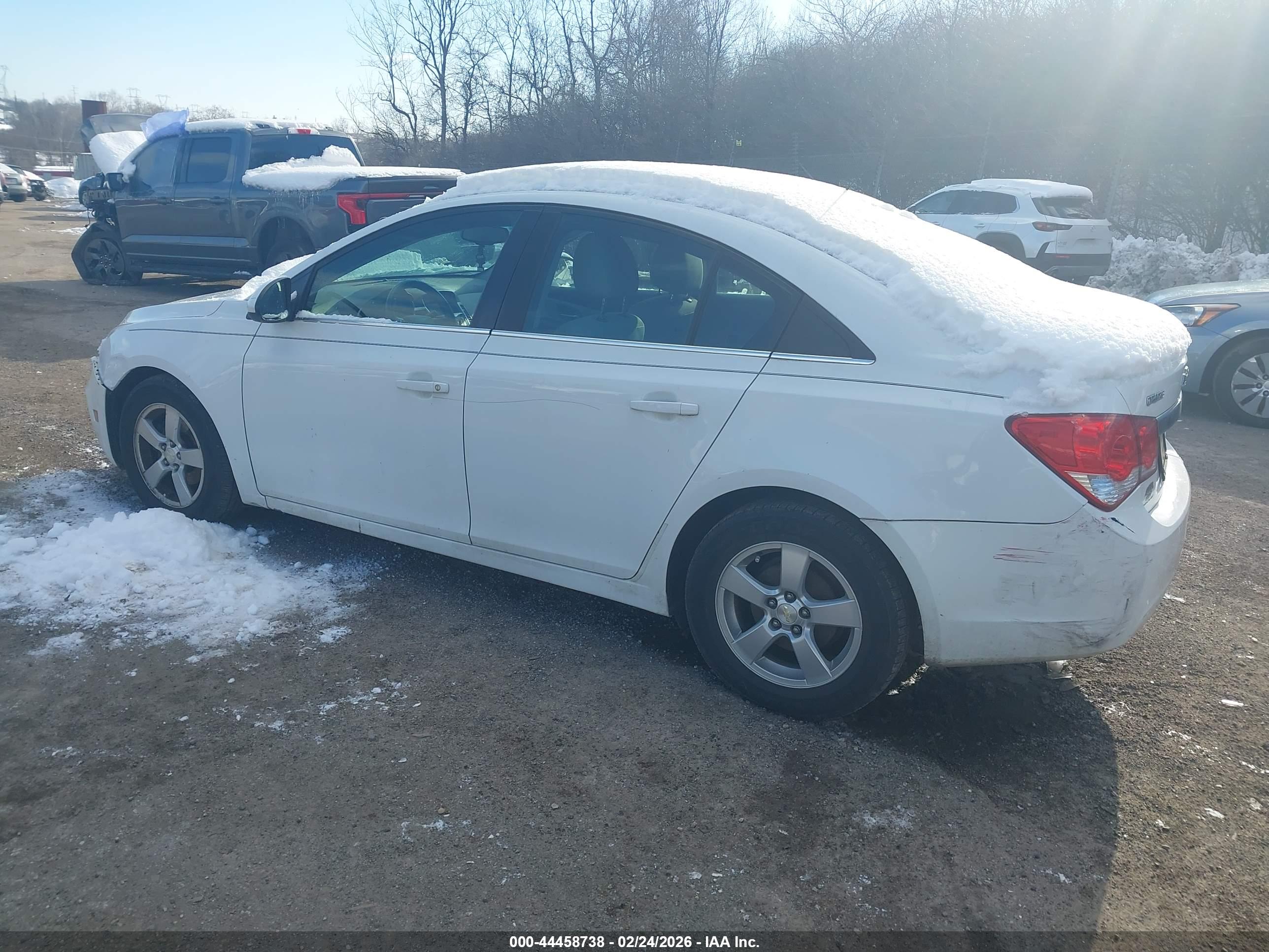 CHEVROLET CRUZE image 3