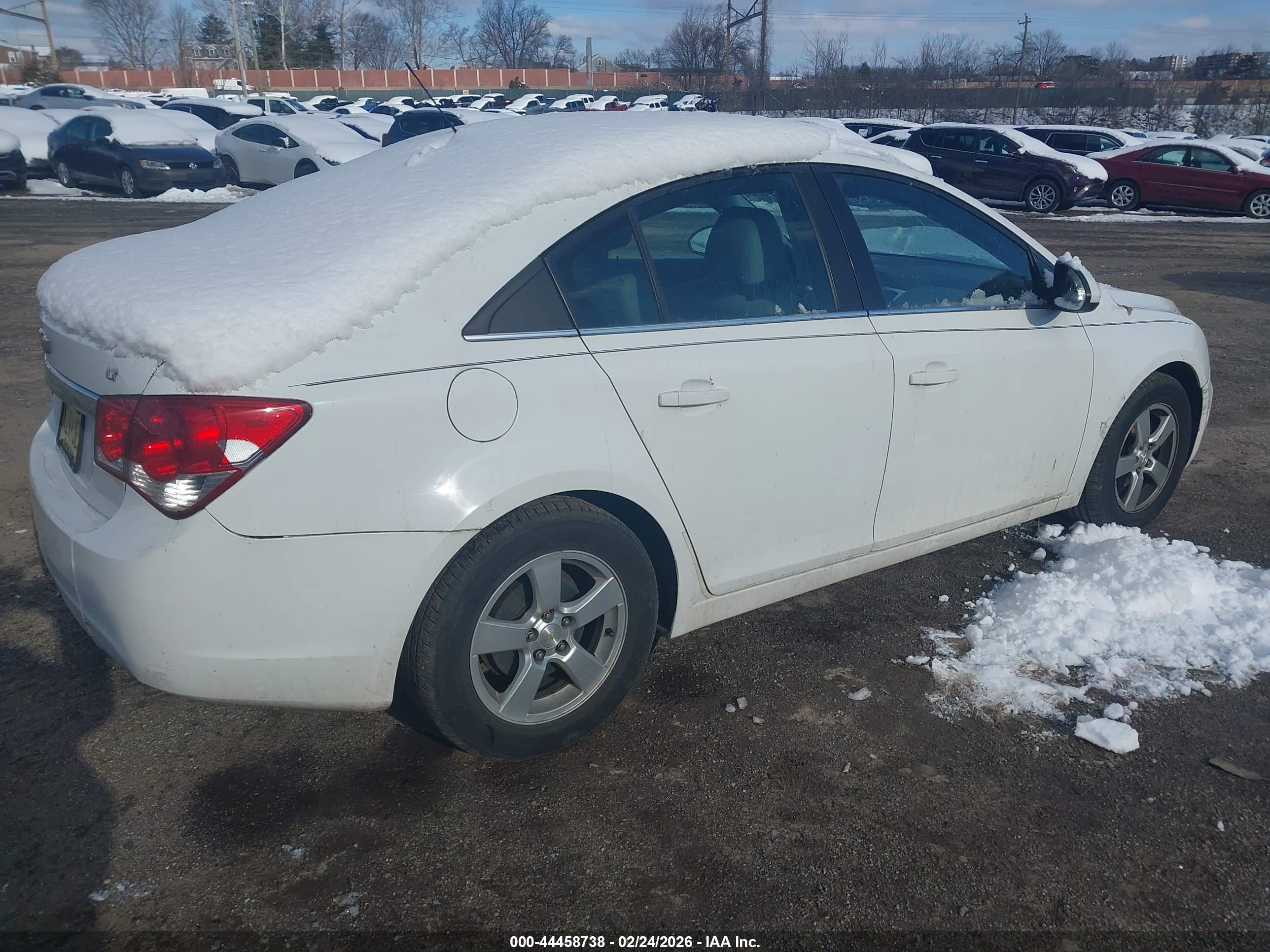 CHEVROLET CRUZE image 4