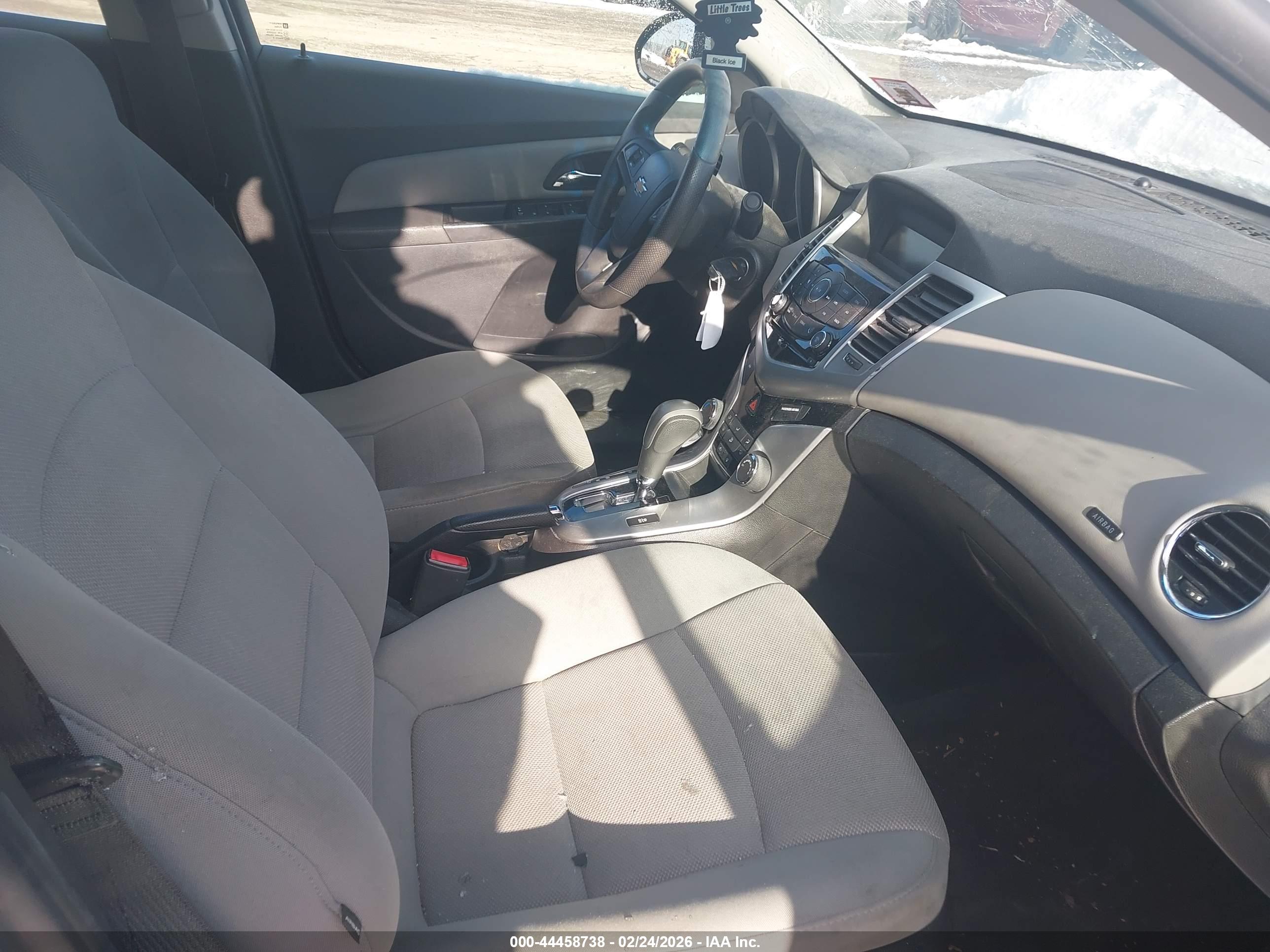CHEVROLET CRUZE image 5