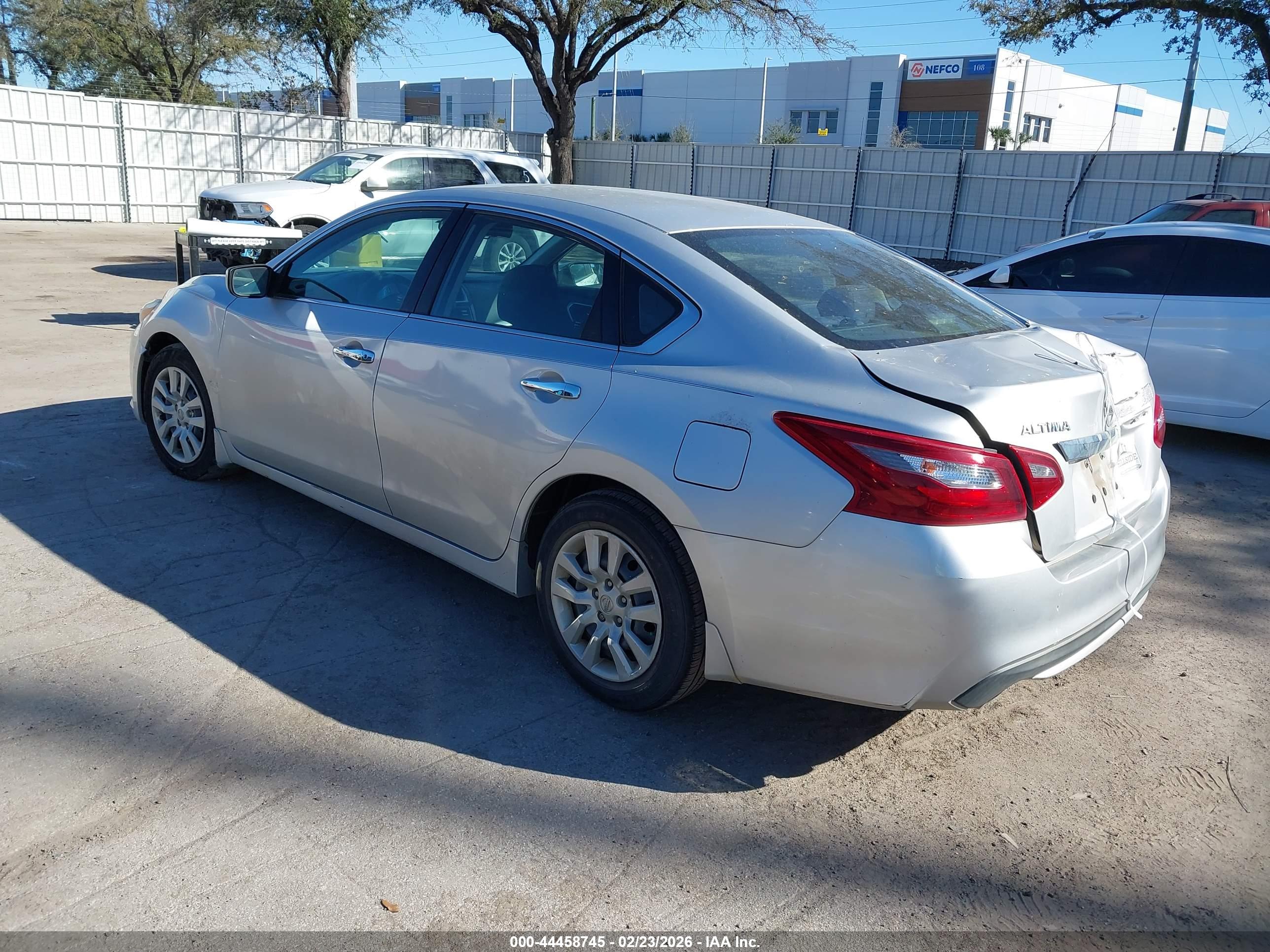 NISSAN ALTIMA image 3