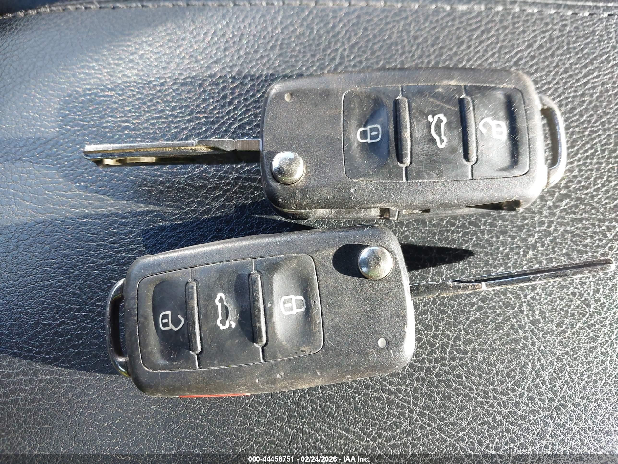 VOLKSWAGEN PASSAT image 11