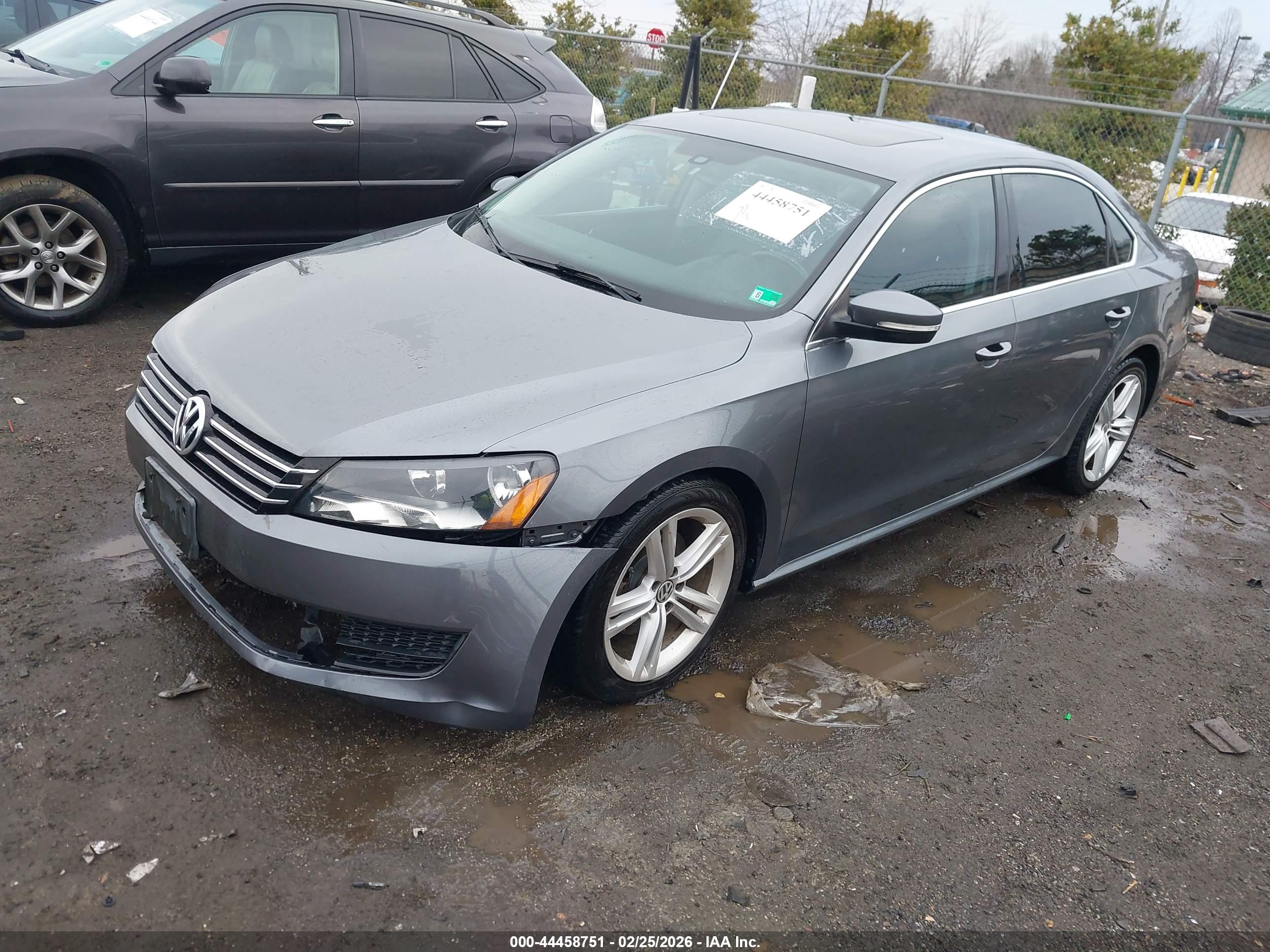 VOLKSWAGEN PASSAT image 2