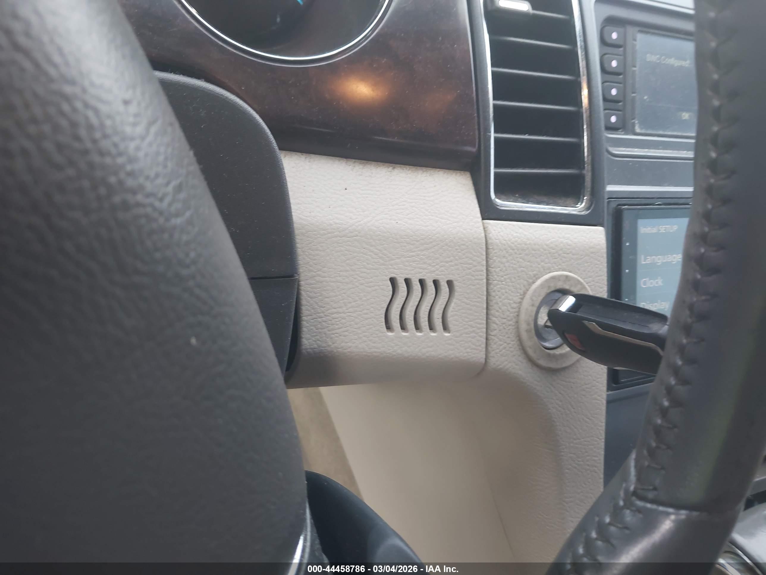 FORD TAURUS image 11