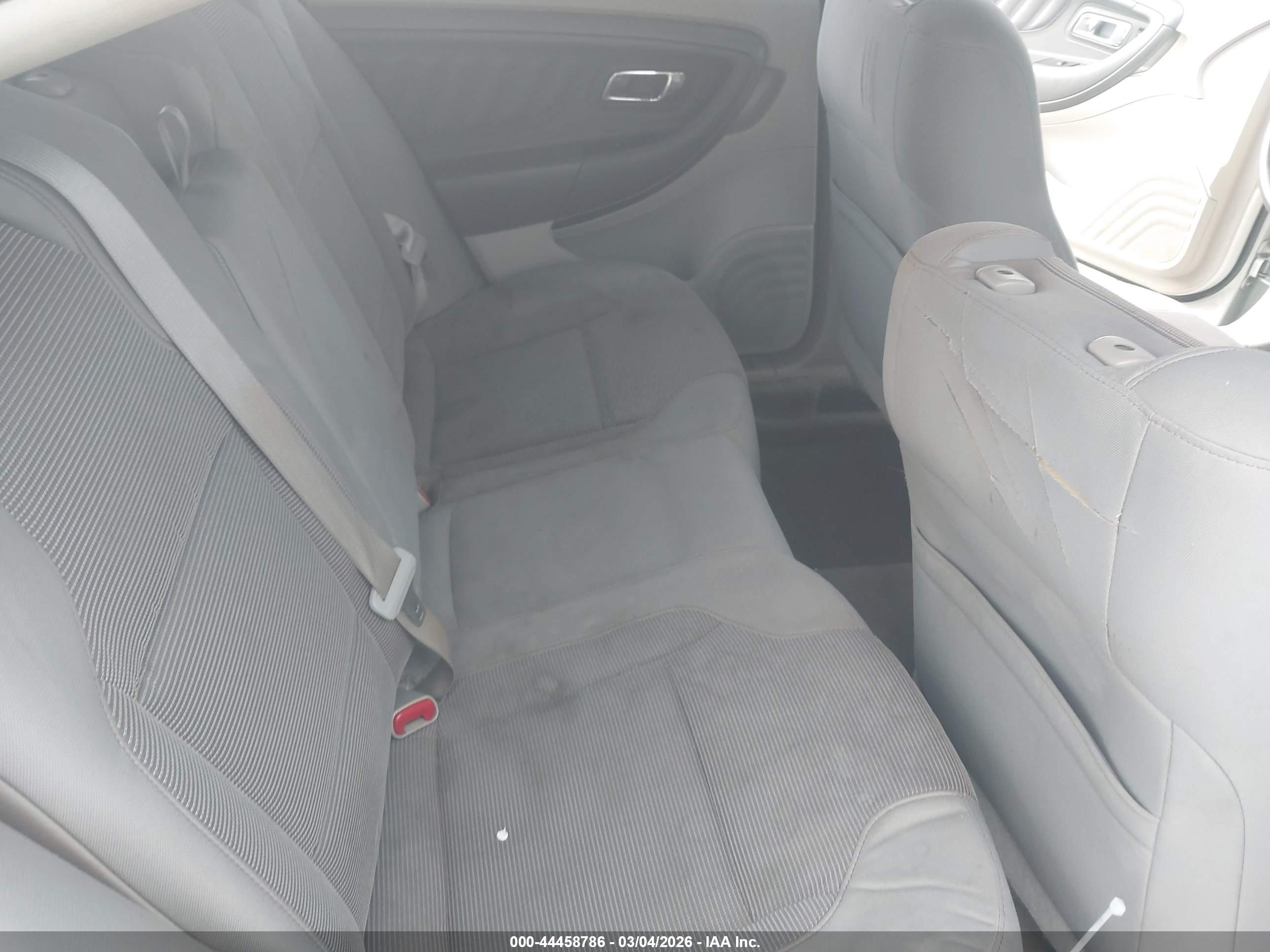 FORD TAURUS image 8