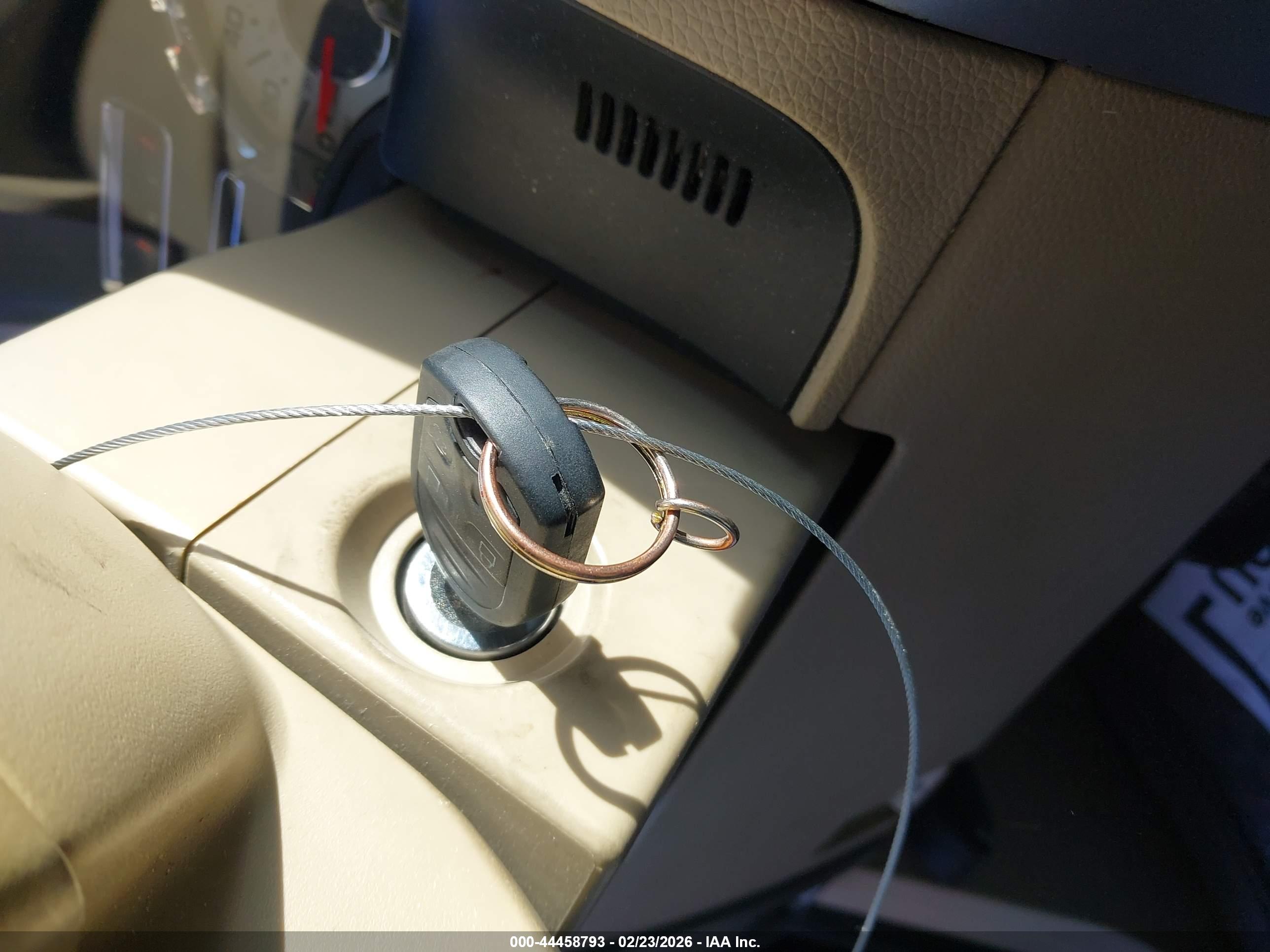 FORD EXPEDITION image 11