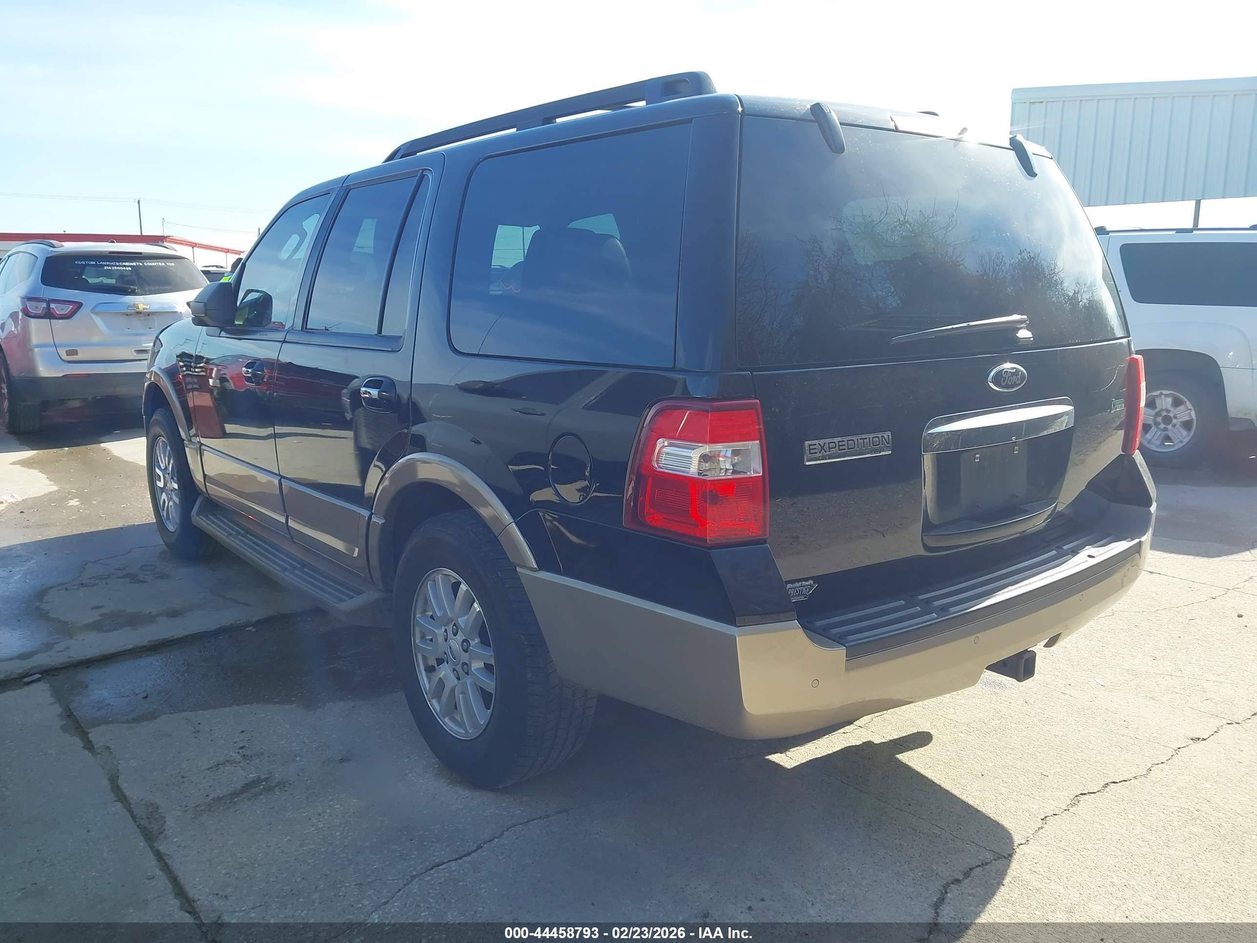 FORD EXPEDITION image 3