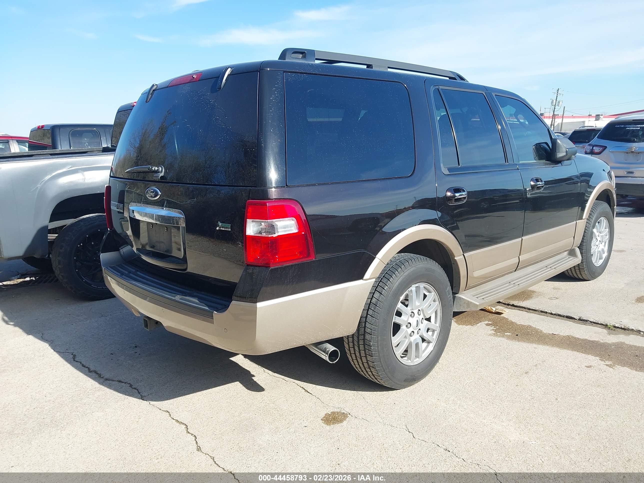 FORD EXPEDITION image 4