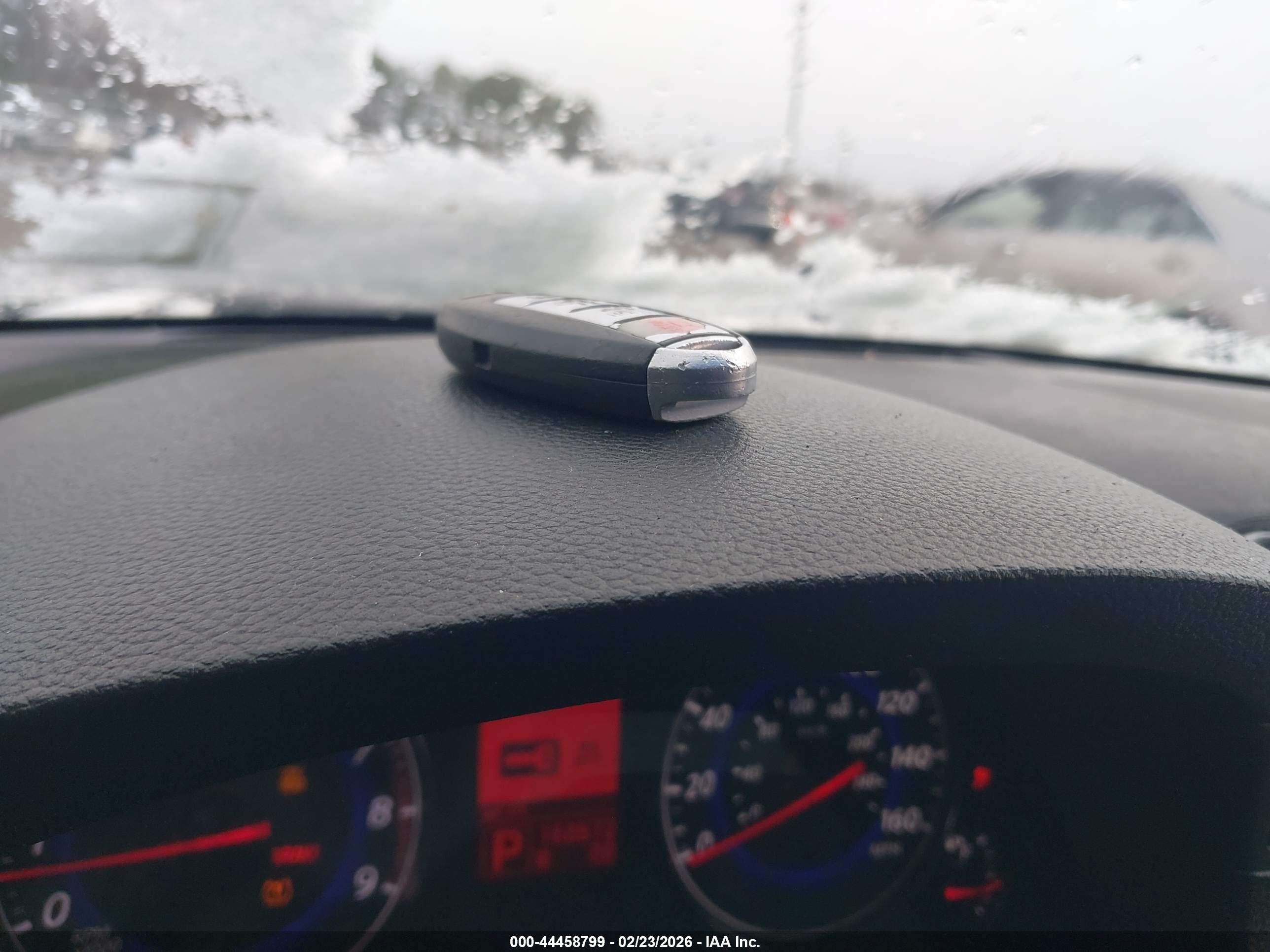 INFINITI G37 image 11